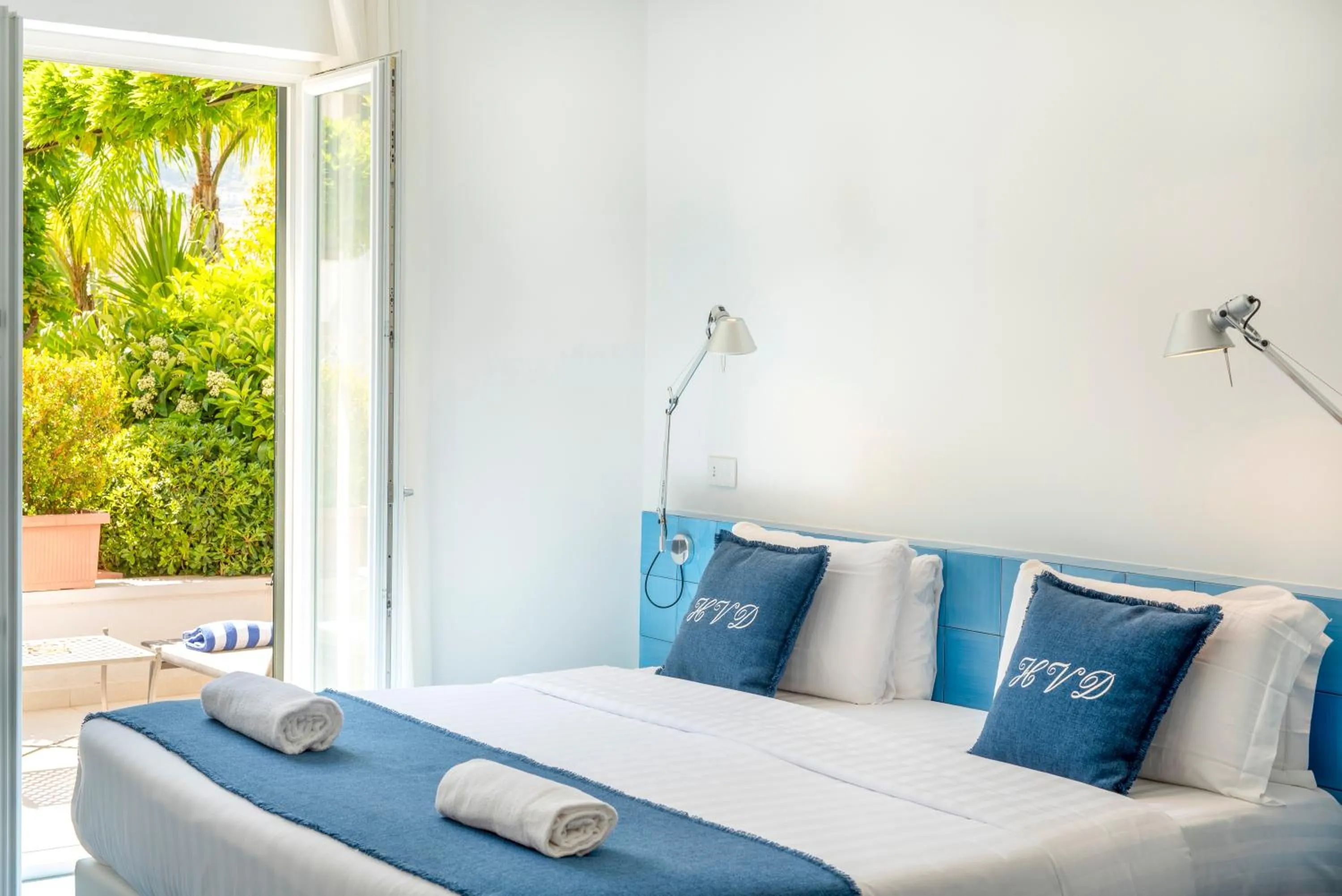 Photo of the whole room, Bed in Hotel Villa Durrueli Resort & Spa