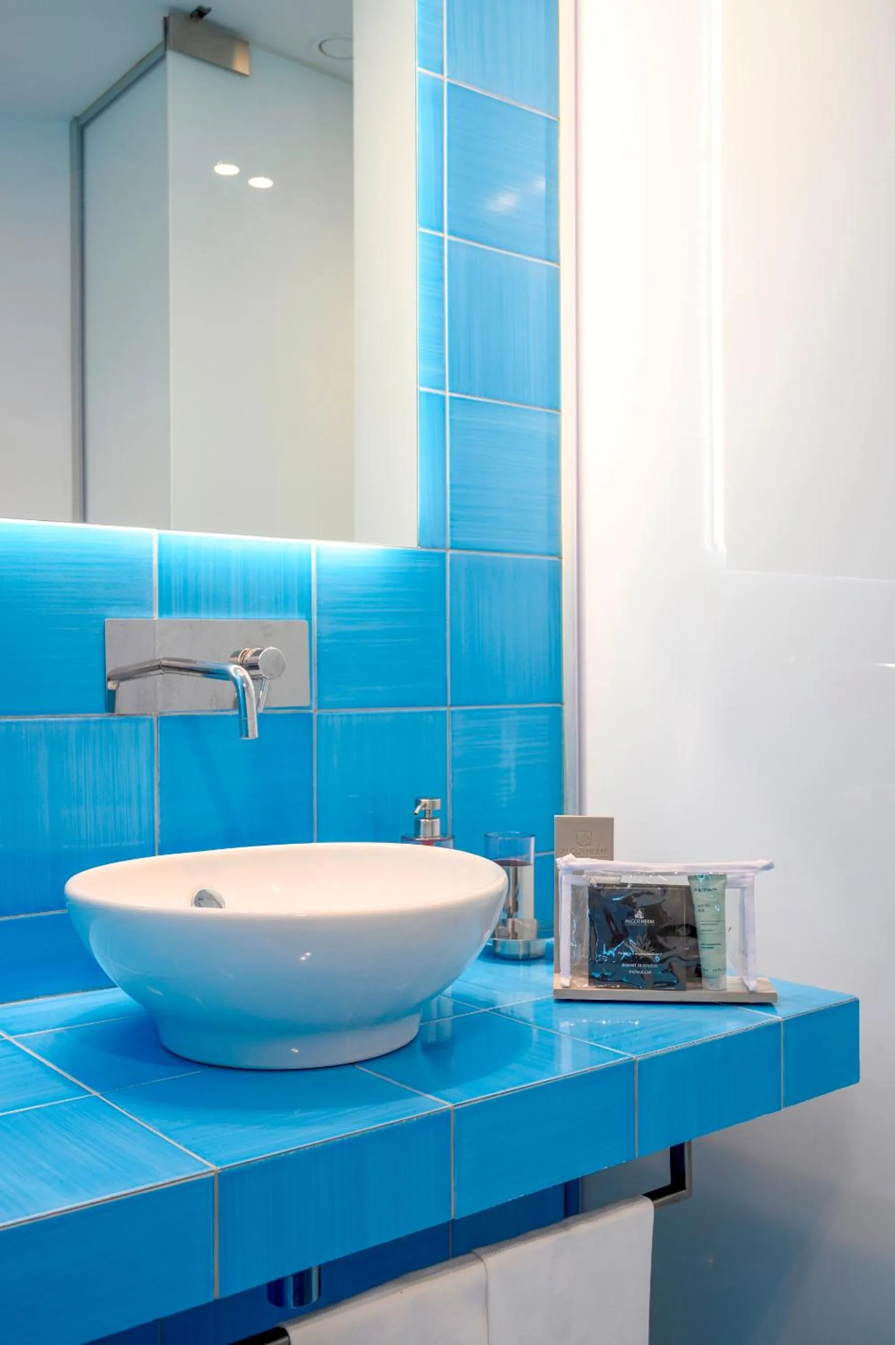 Bathroom in Hotel Villa Durrueli Resort & Spa