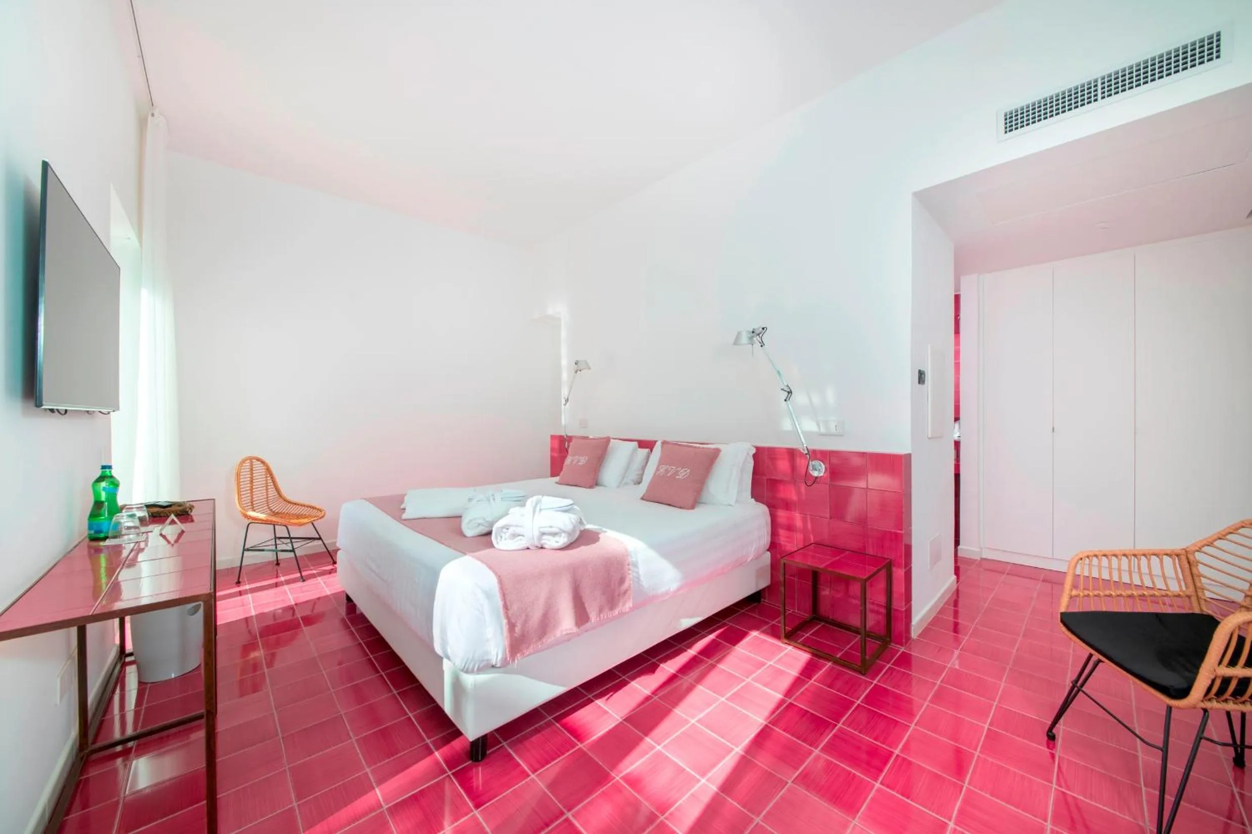 Bed in Hotel Villa Durrueli Resort & Spa