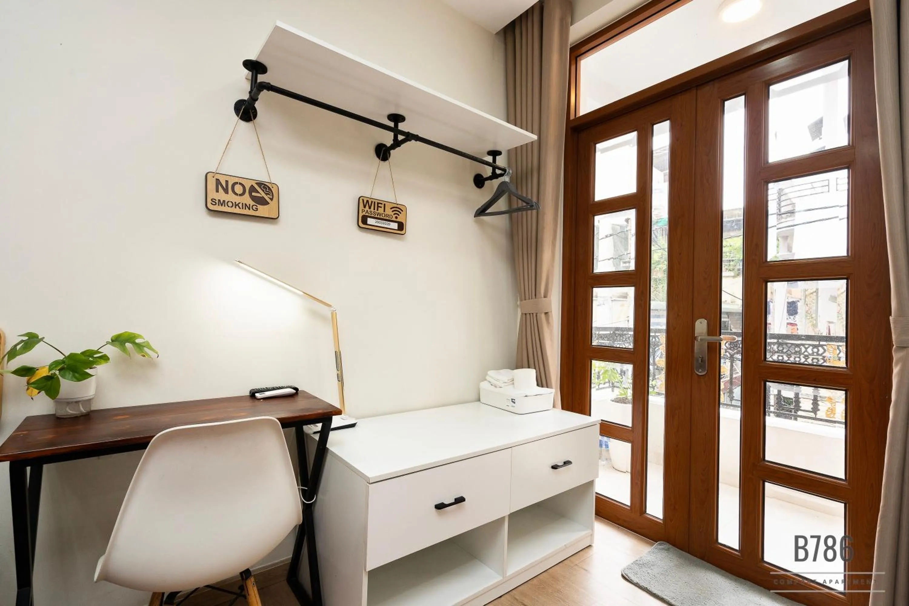 Bed in B786 Airport Apartment