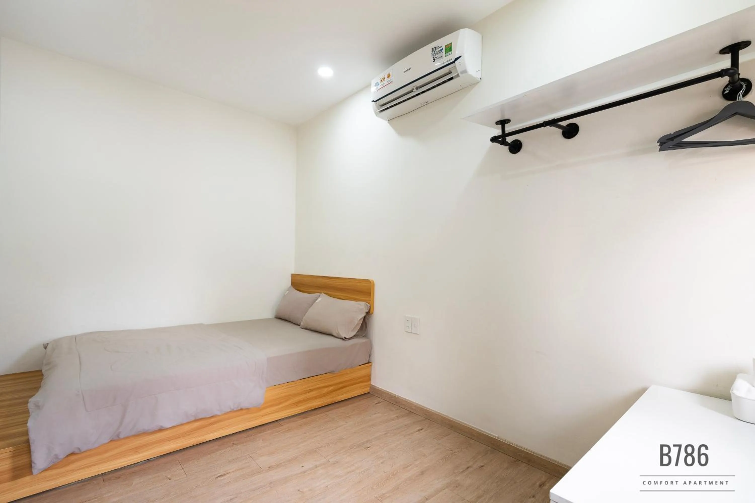 Bed in B786 Airport Apartment