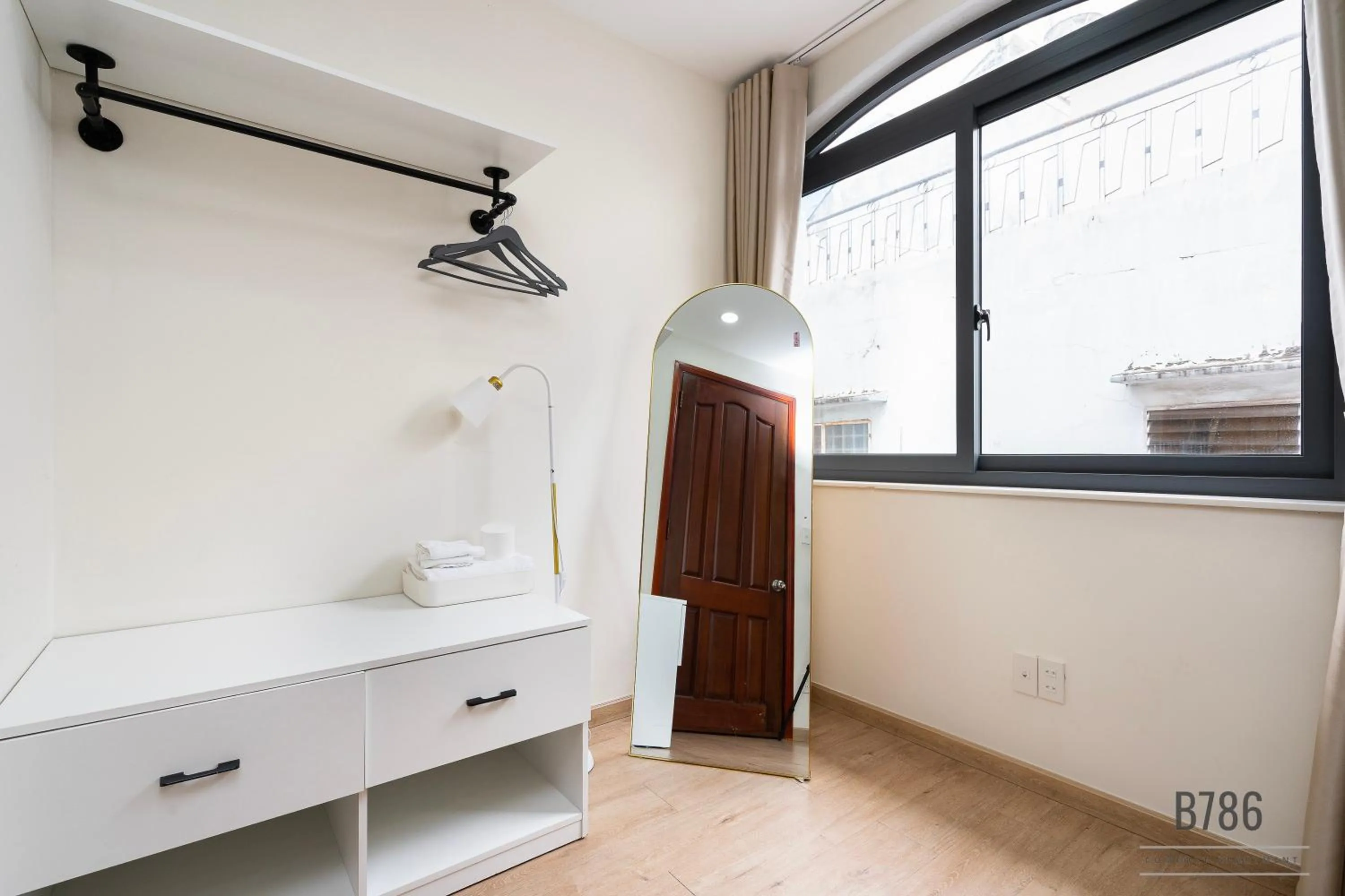 Bed in B786 Airport Apartment