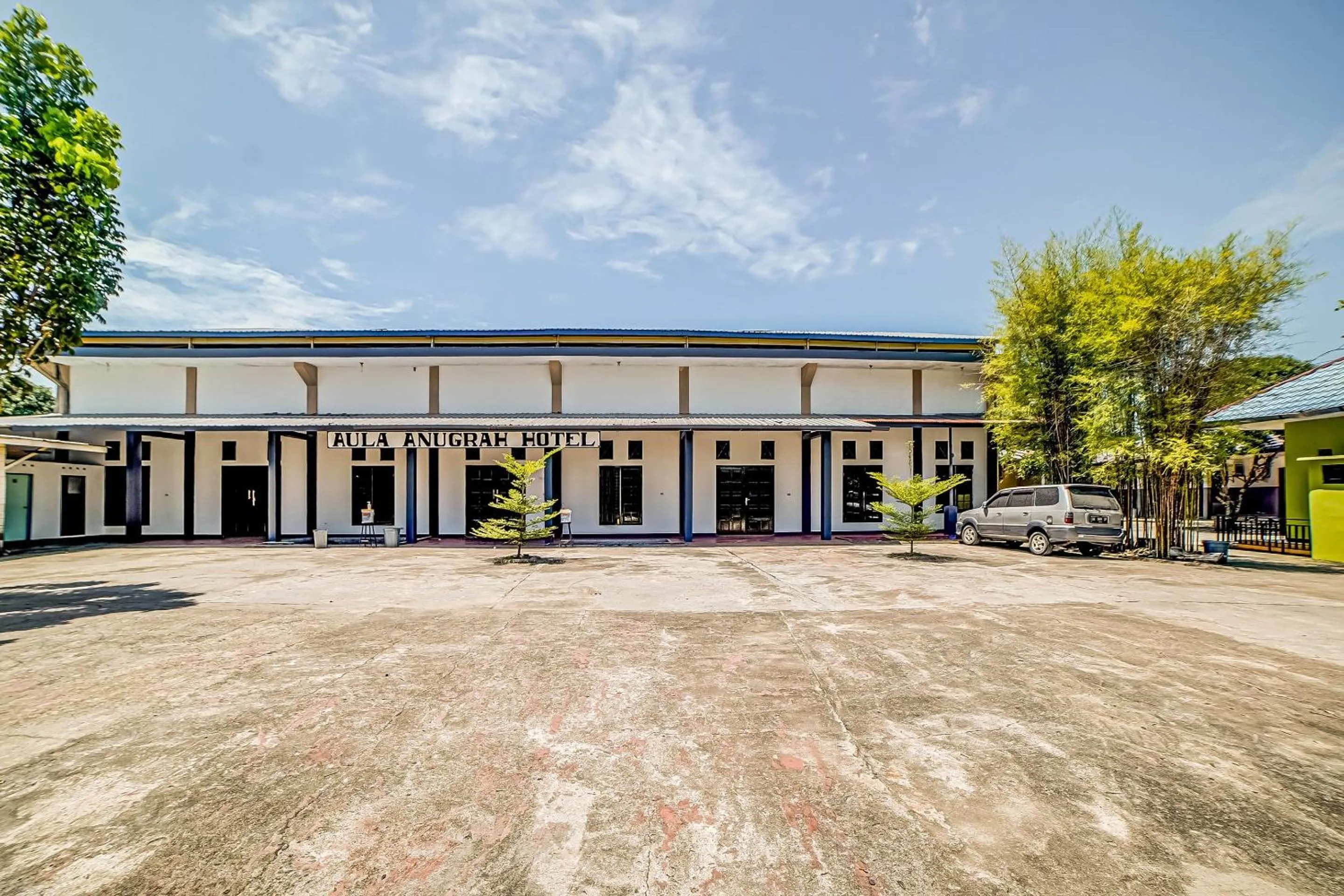 Facade/entrance in Hotel O Anugrah