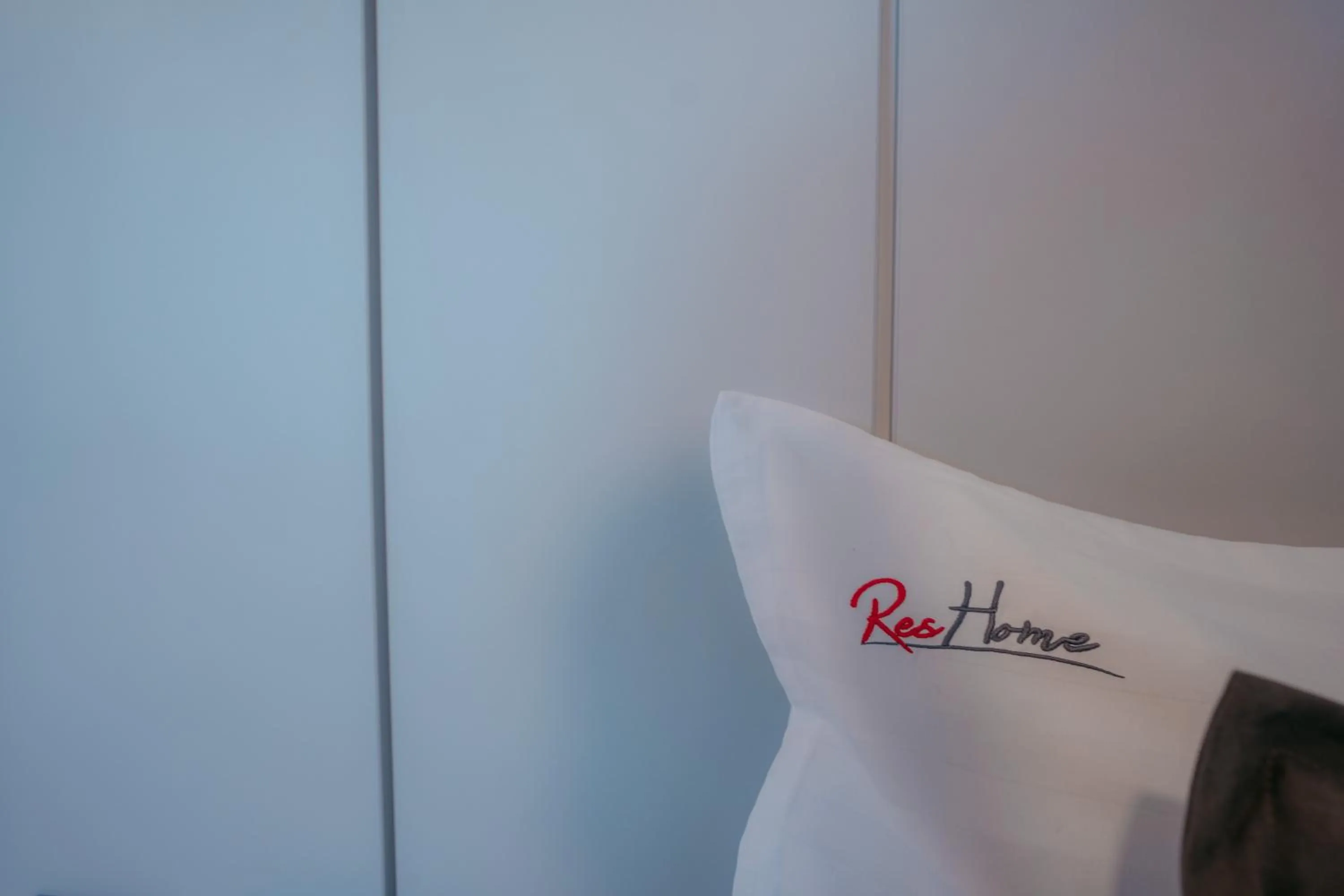 Property logo or sign in ResHome Apartments&Rooms