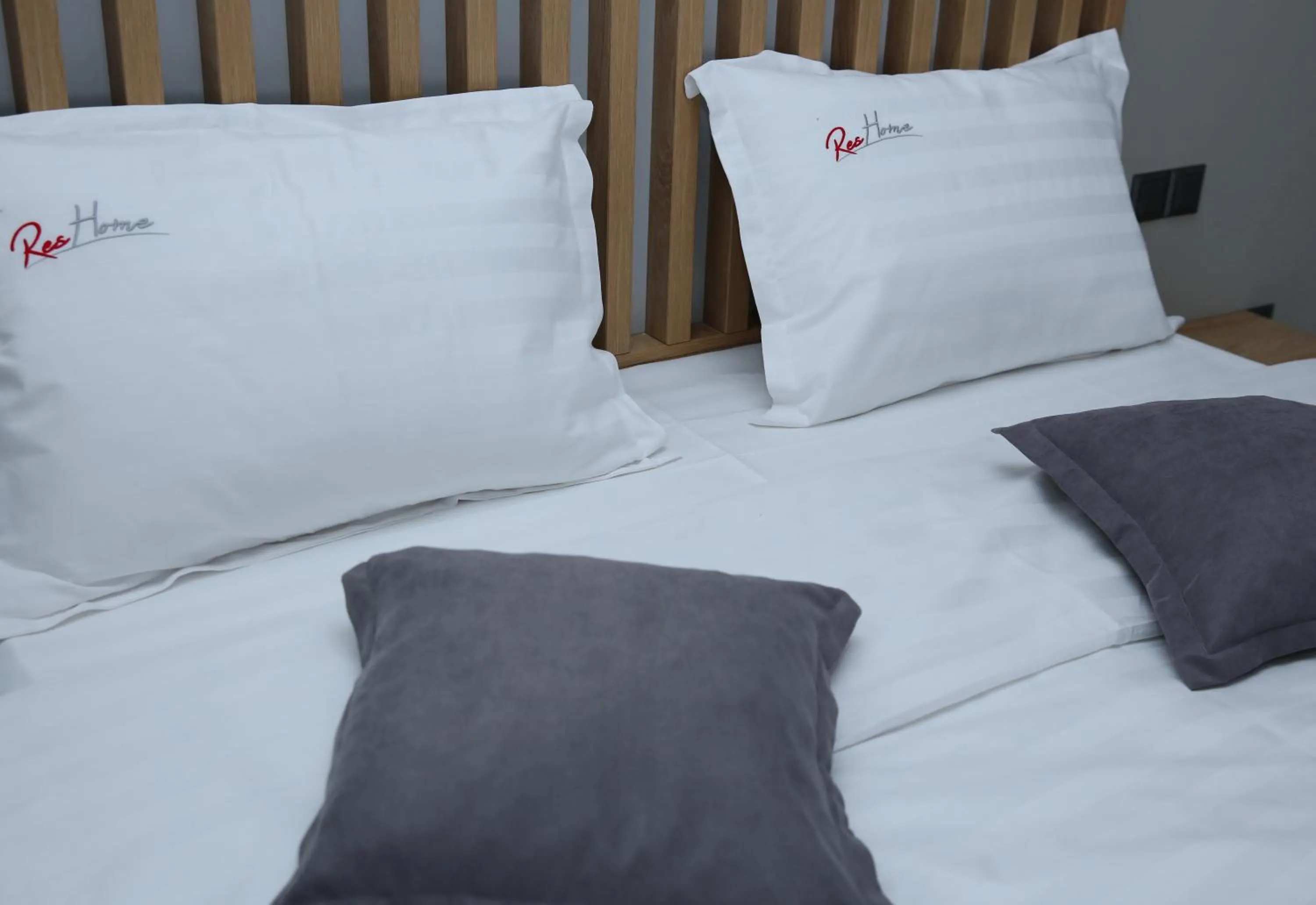 Bed in ResHome Apartments&Rooms