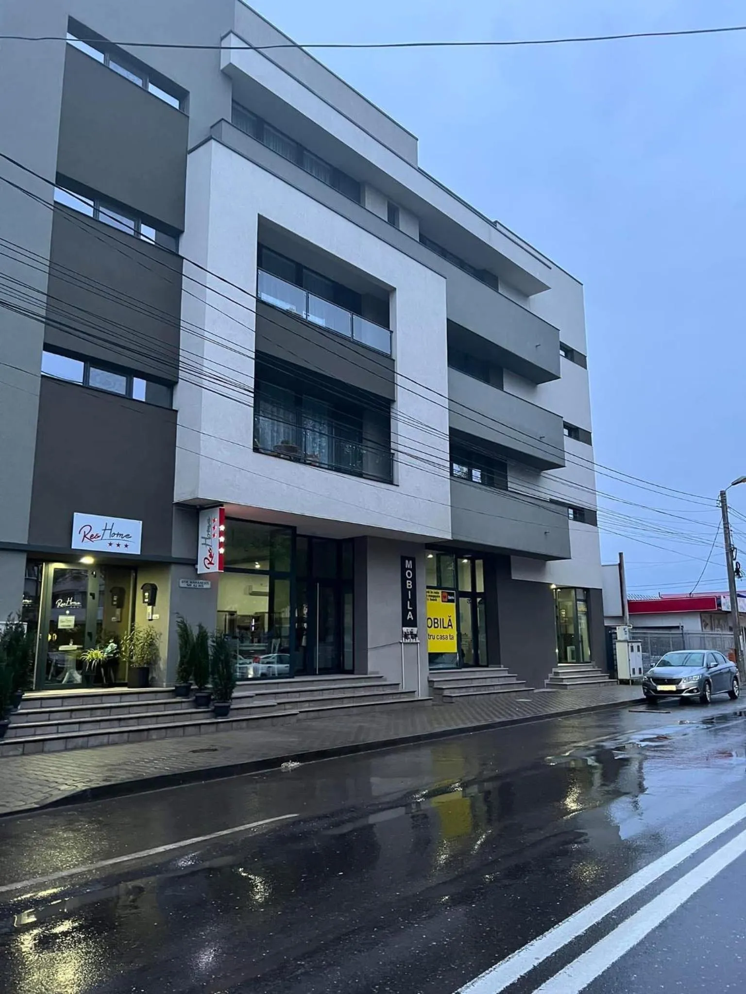 ResHome Apartments&Rooms