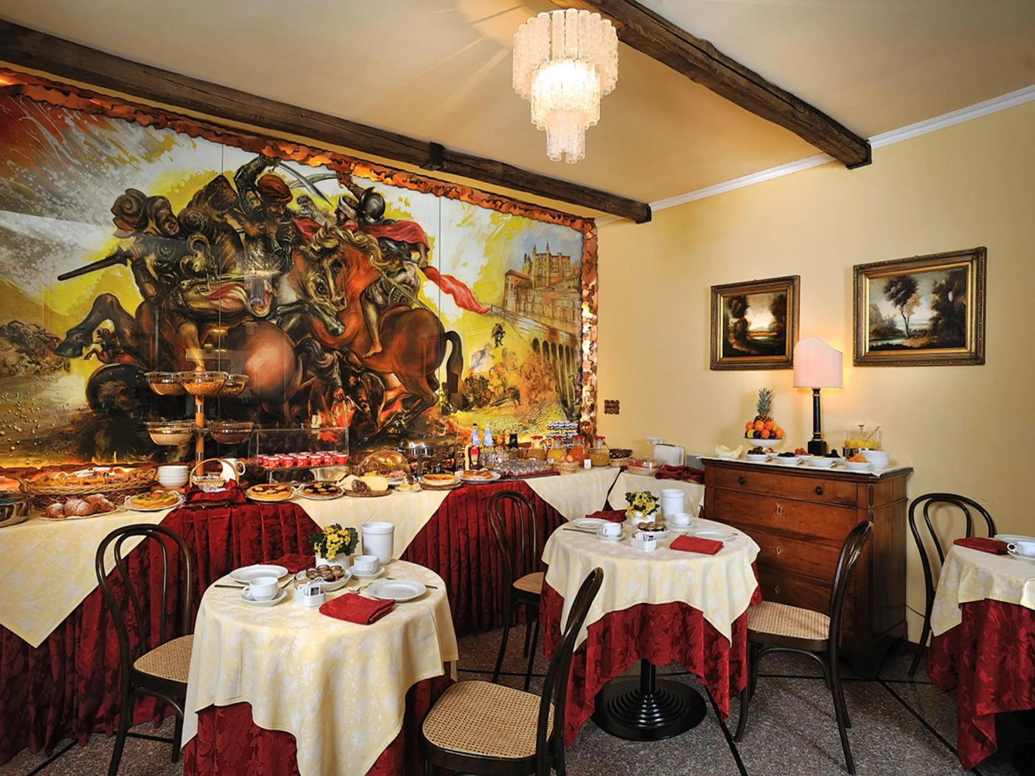 Restaurant/places to eat in Hotel Bonconte