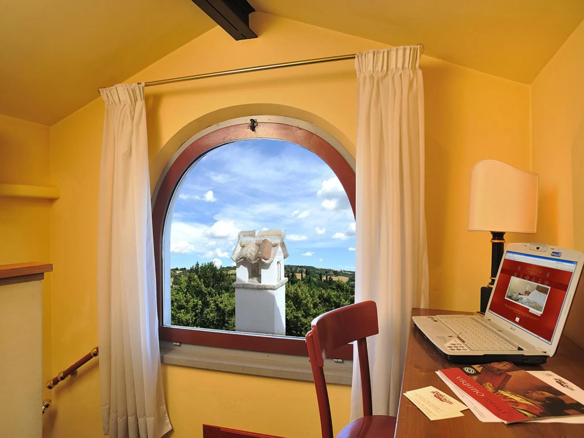 TV and multimedia in Hotel Bonconte