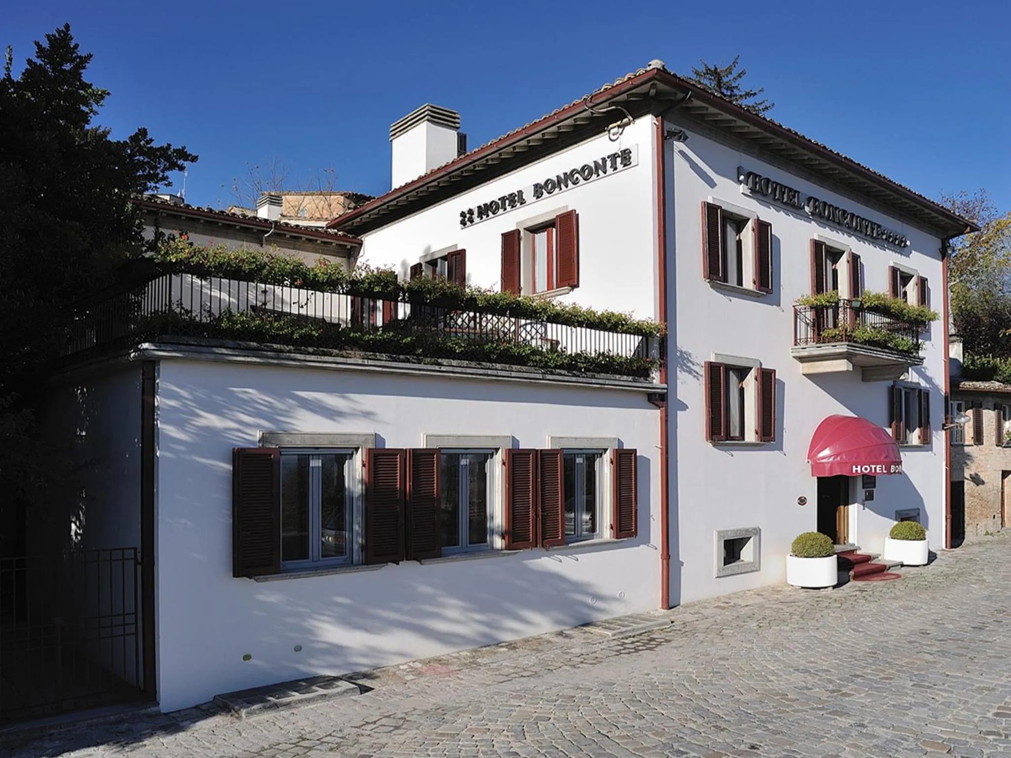 Property building in Hotel Bonconte