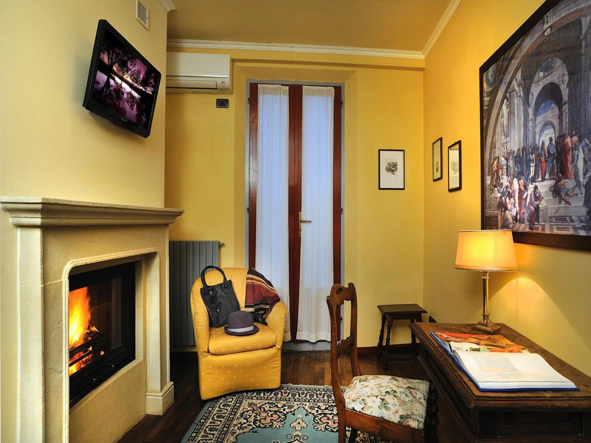 TV and multimedia in Hotel Bonconte