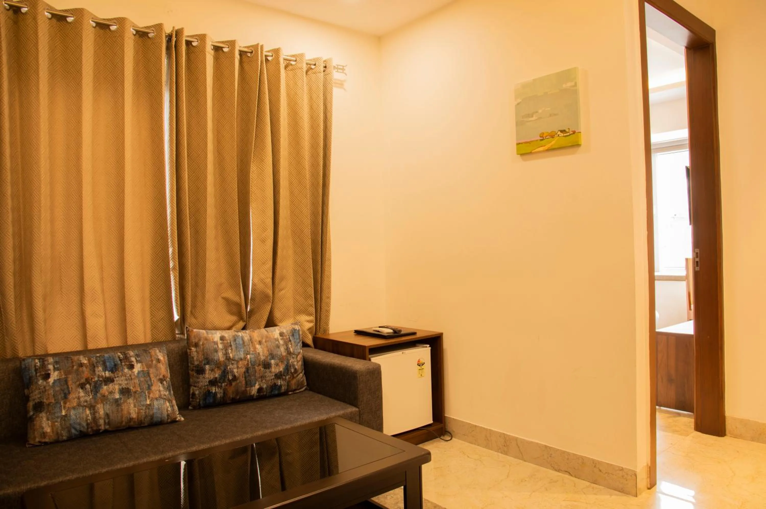 Communal lounge/ TV room in Hotel Dream Inn