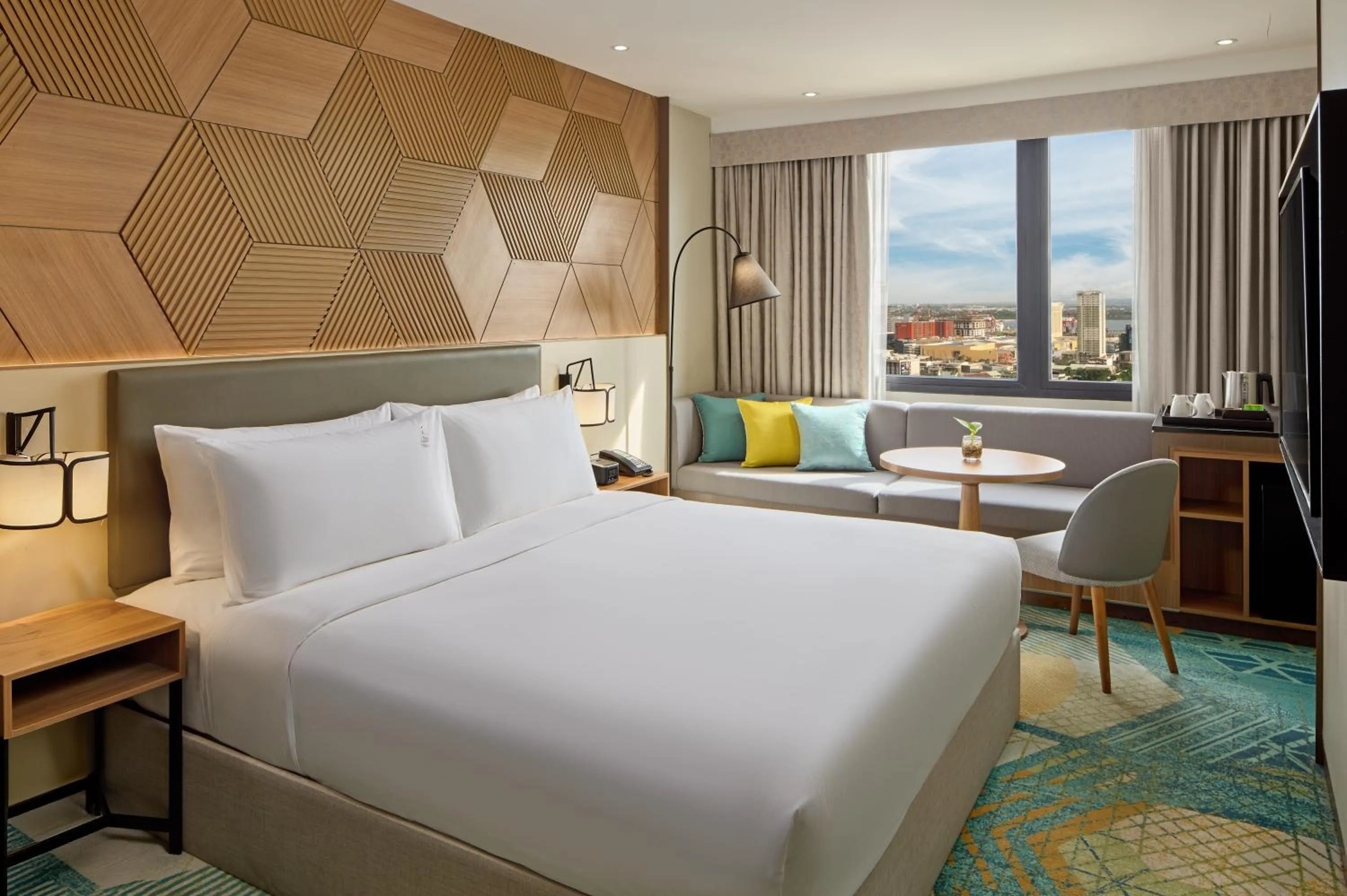 Bed in Holiday Inn Cebu City by IHG