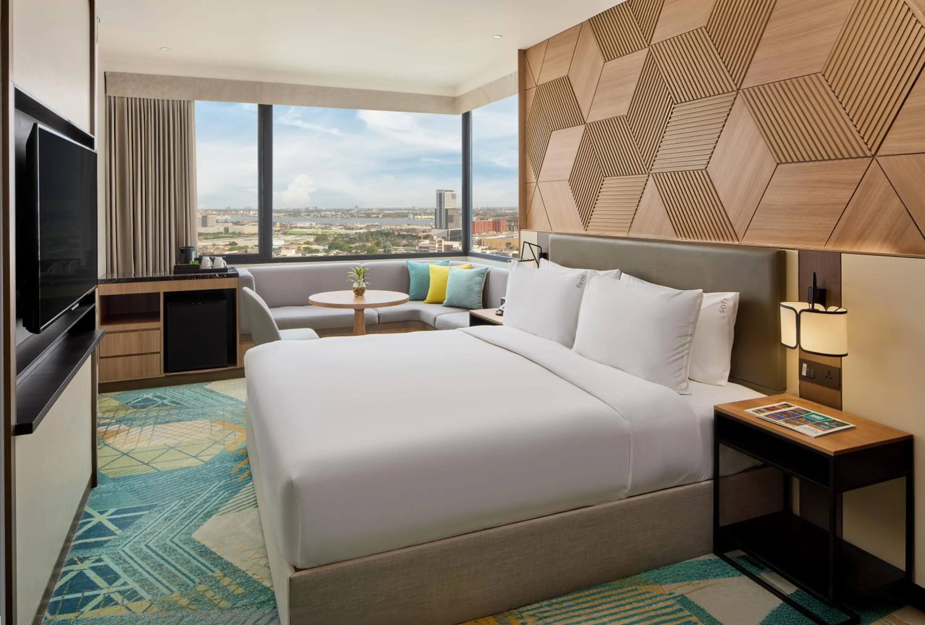 Bed in Holiday Inn Cebu City by IHG