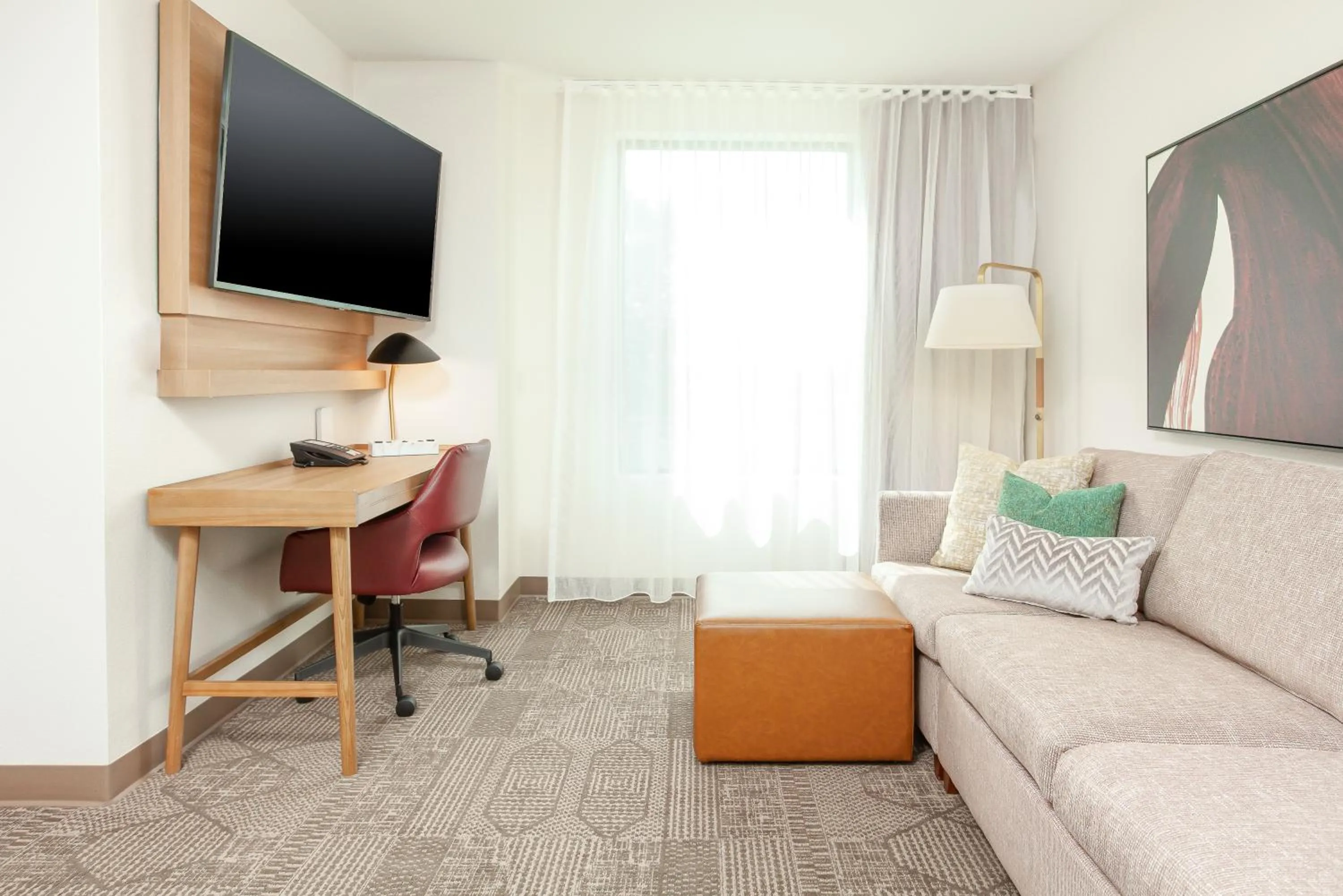 TV and multimedia in Staybridge Suites - San Bernardino - Loma Linda