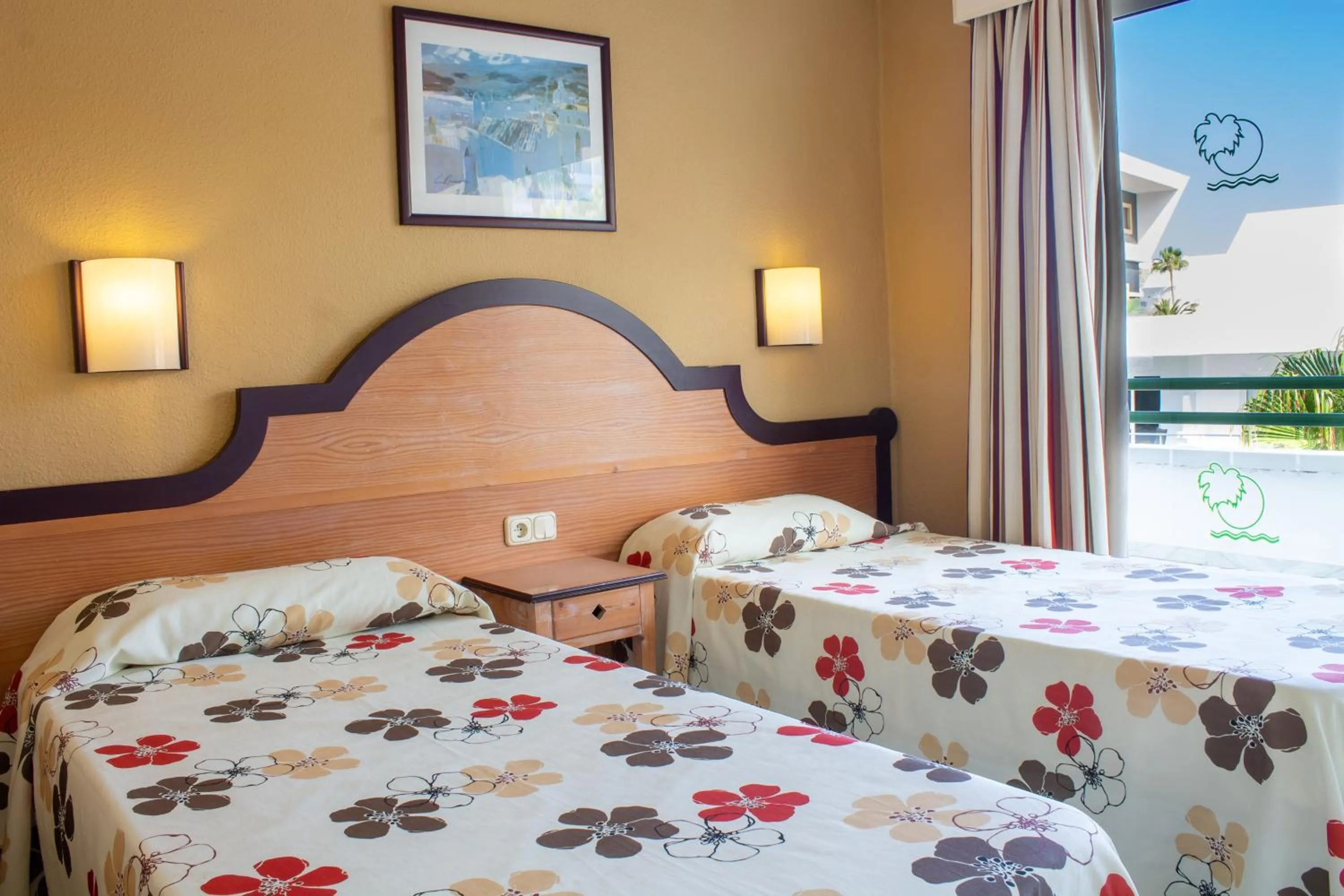 Bed in Apartamentos El Beril Costa Adeje