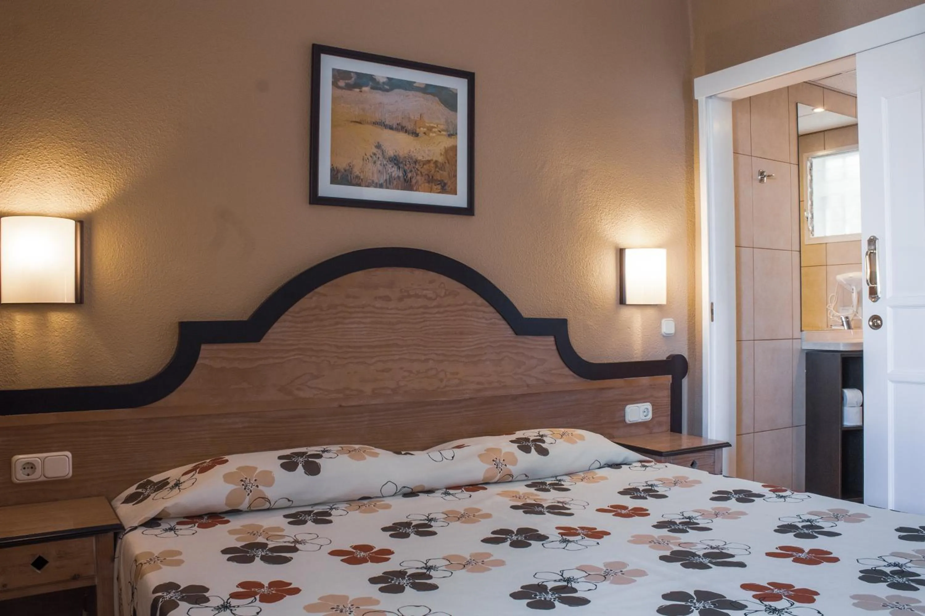 Bed in Apartamentos El Beril Costa Adeje