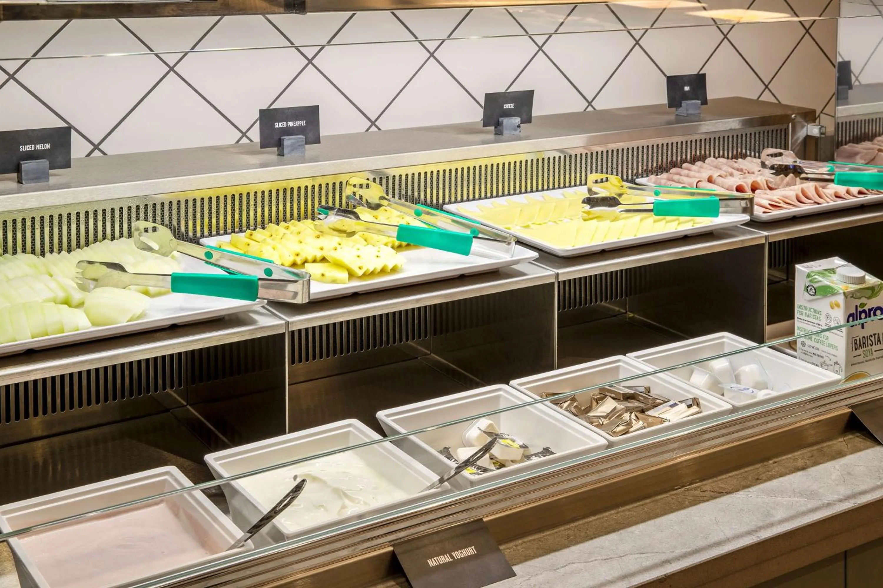 Breakfast in Hampton By Hilton Bath City