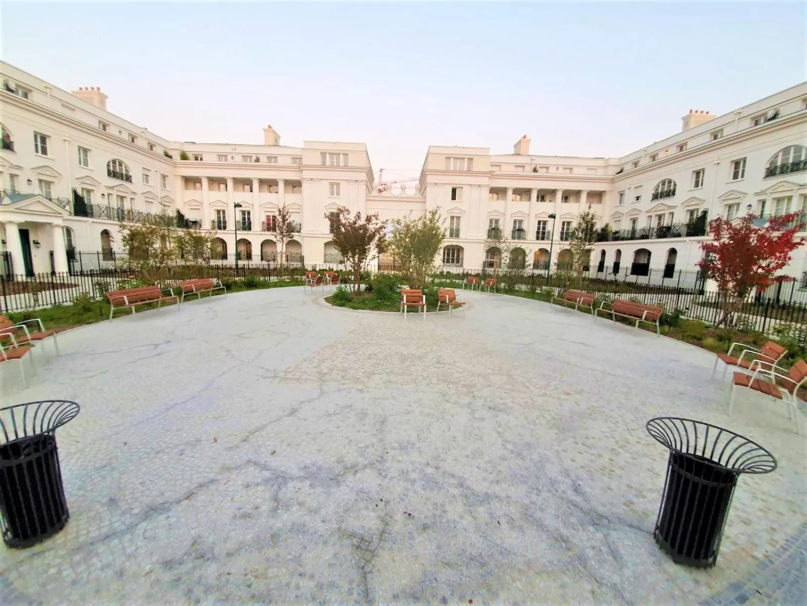 Garden in Sublime Appartemt 5 min Disneyland/Vallée Village/Val d'europe