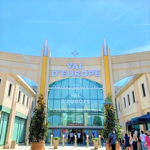 Nearby landmark in Sublime Appartemt 5 min Disneyland/Vallée Village/Val d'europe