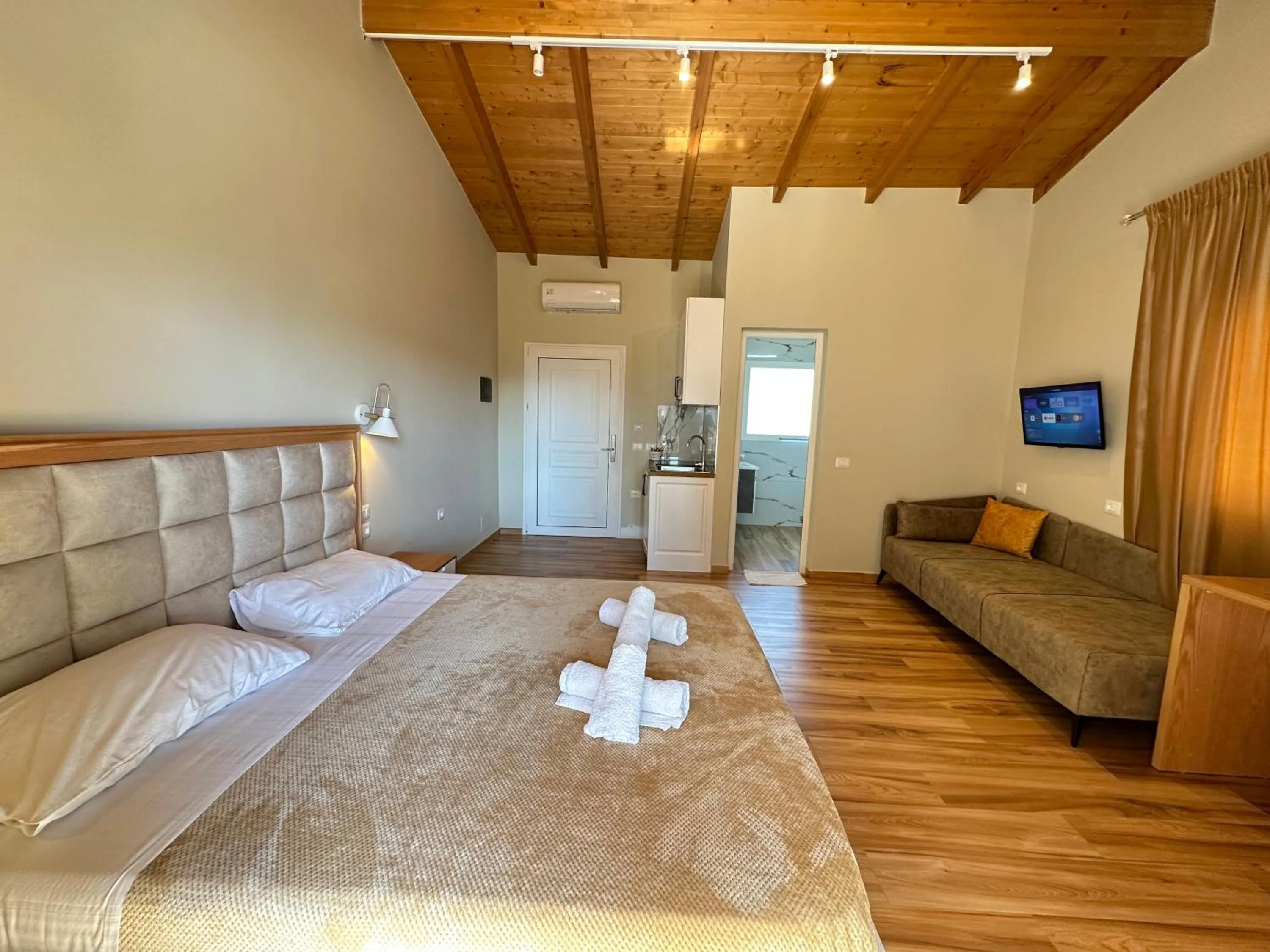 Bed in Arial Penthouse Suites