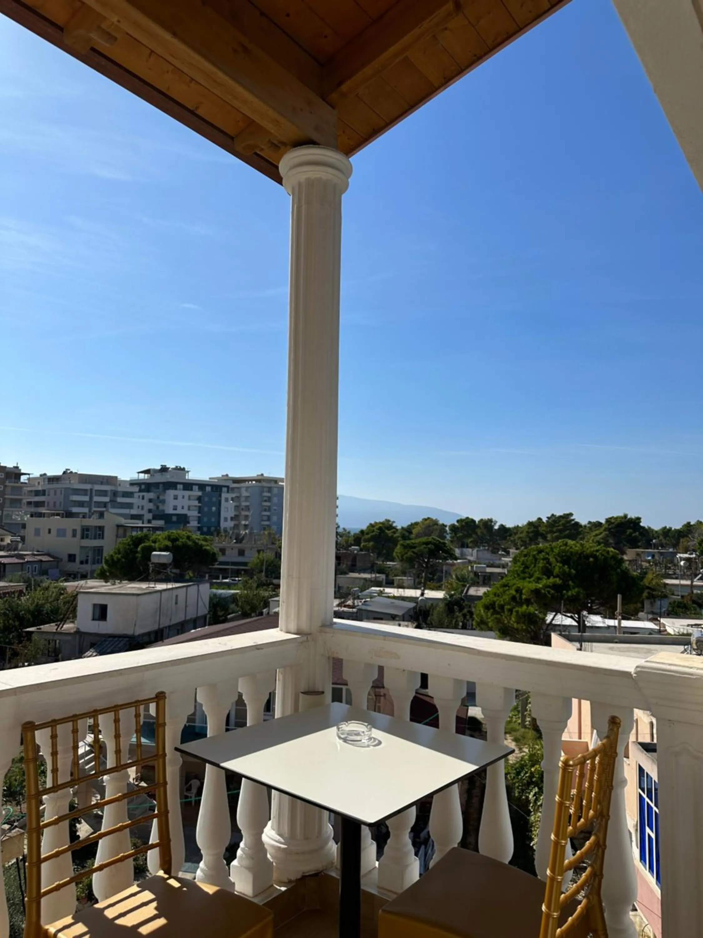 Patio in Arial Penthouse Suites