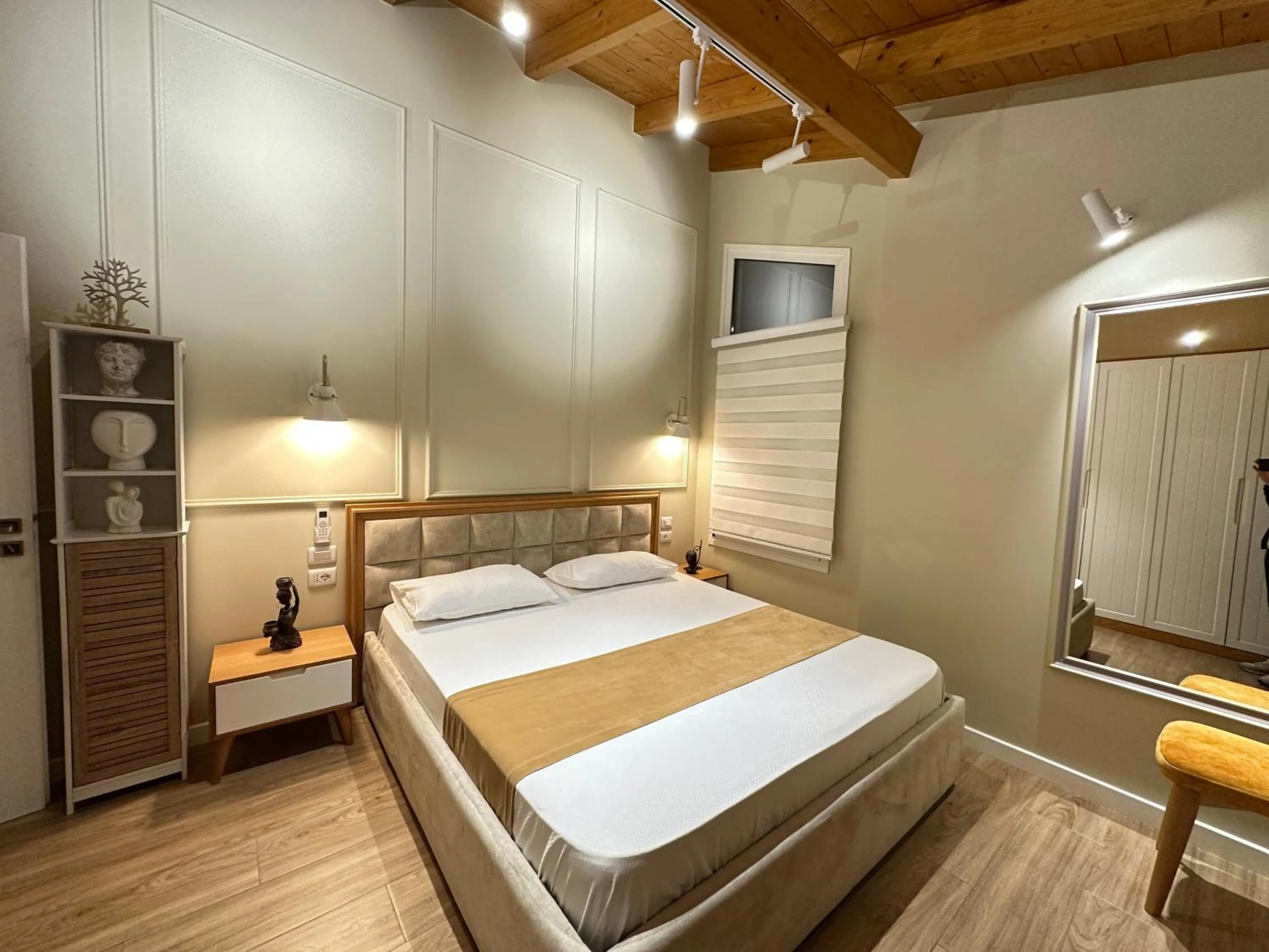 Bed in Arial Penthouse Suites