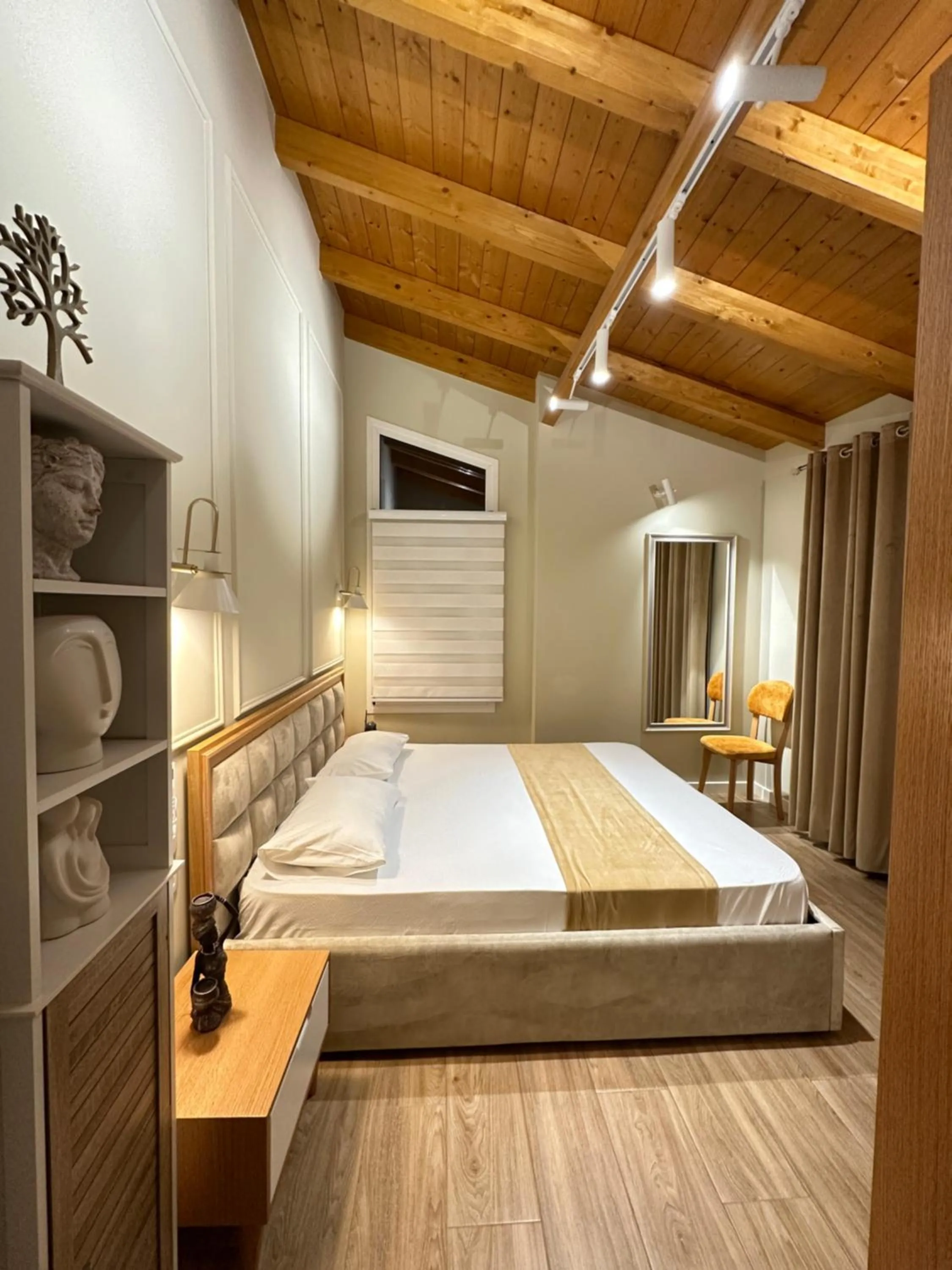 Bed in Arial Penthouse Suites