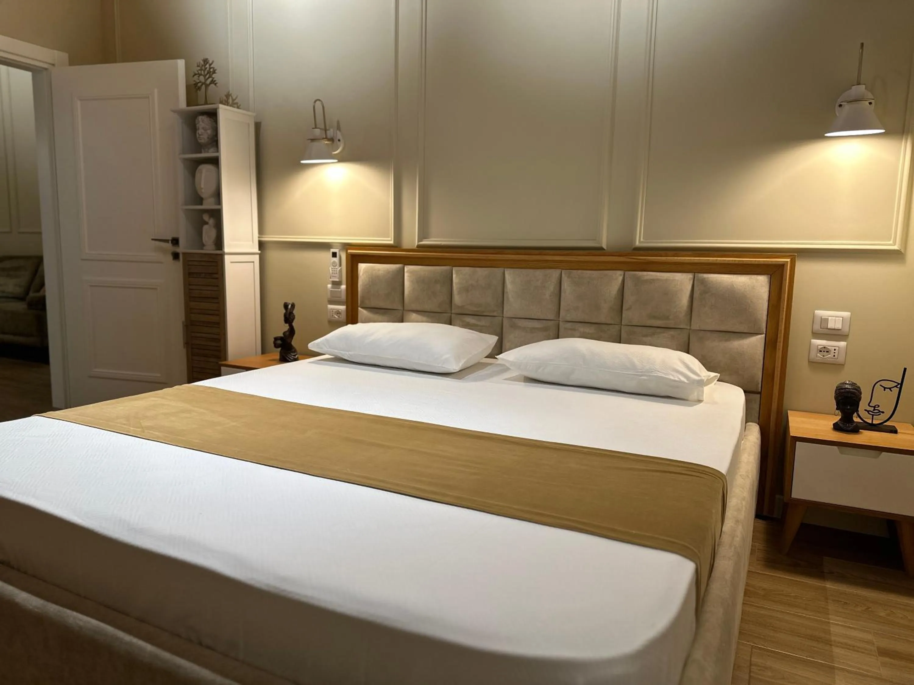 Bed in Arial Penthouse Suites