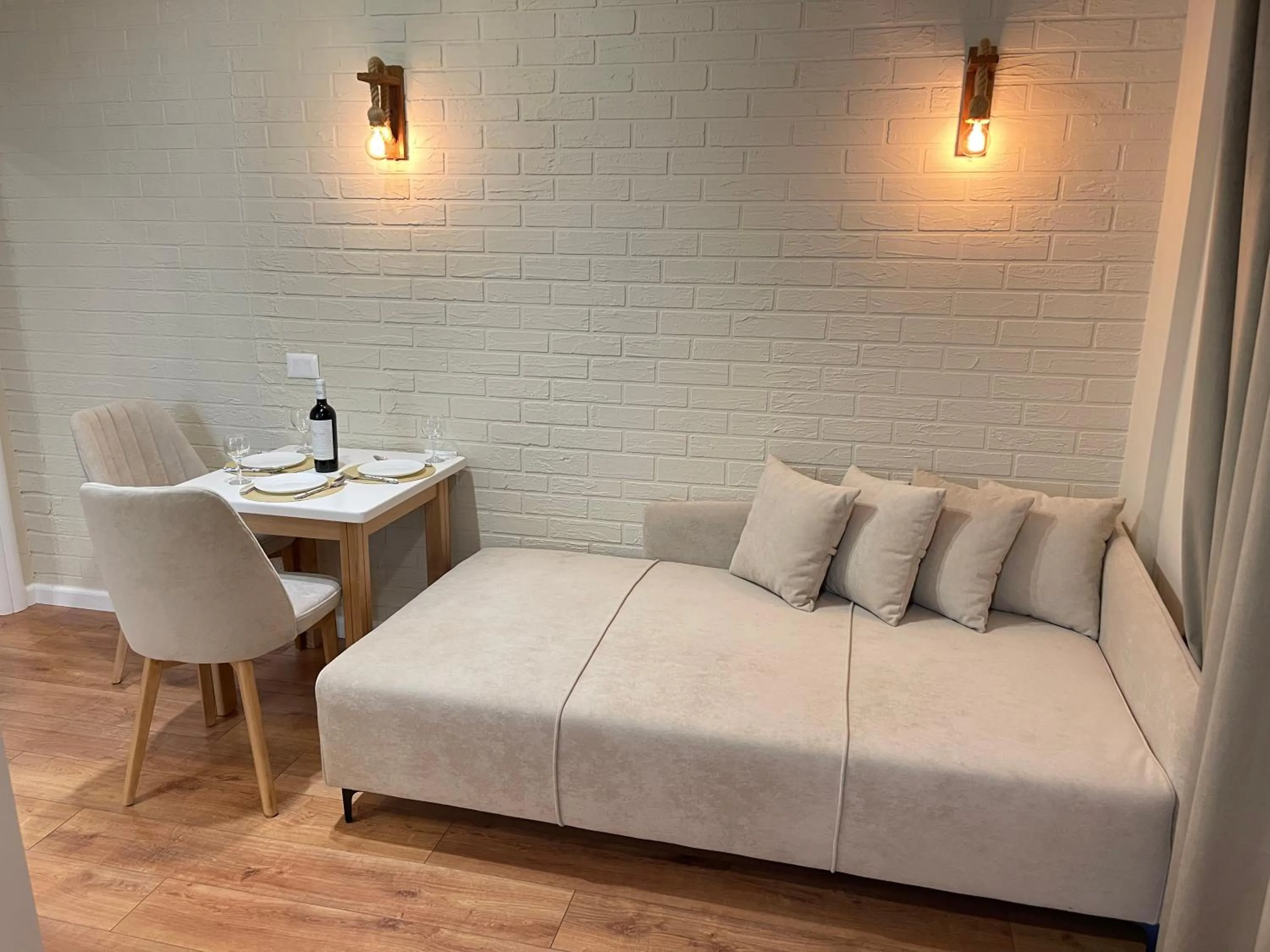 Living room in Arial Penthouse Suites