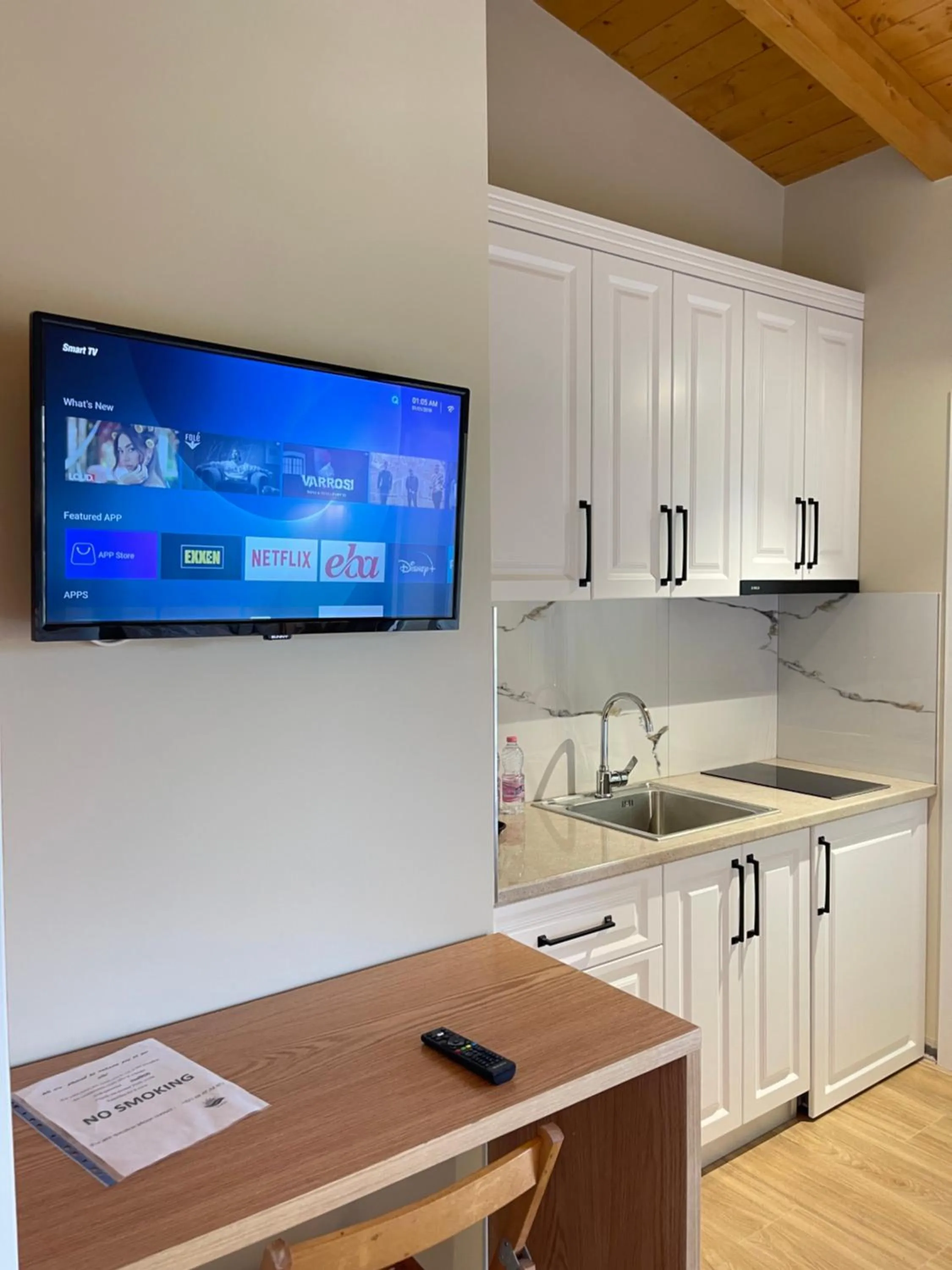 TV and multimedia in Arial Penthouse Suites