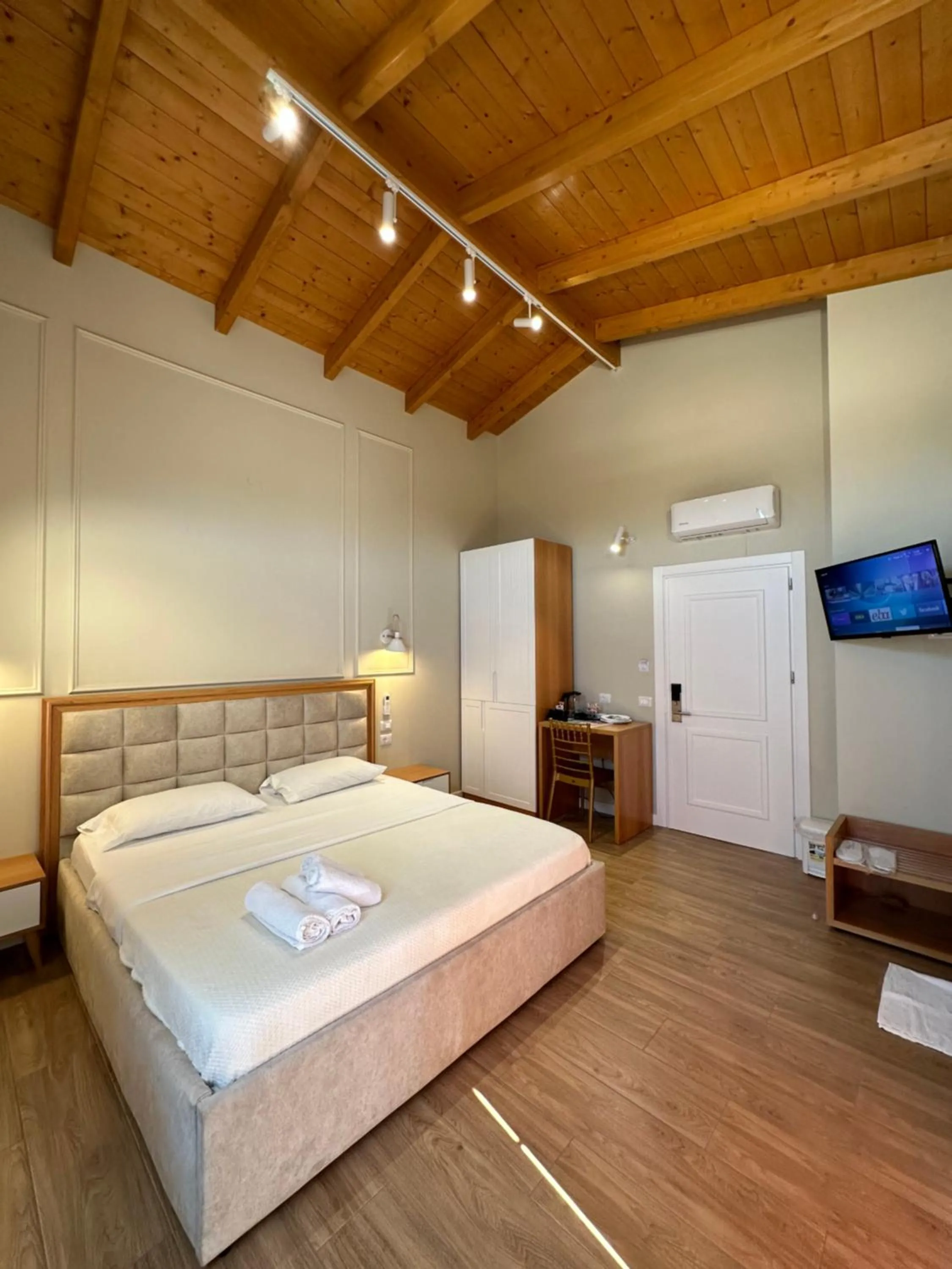 Bed in Arial Penthouse Suites