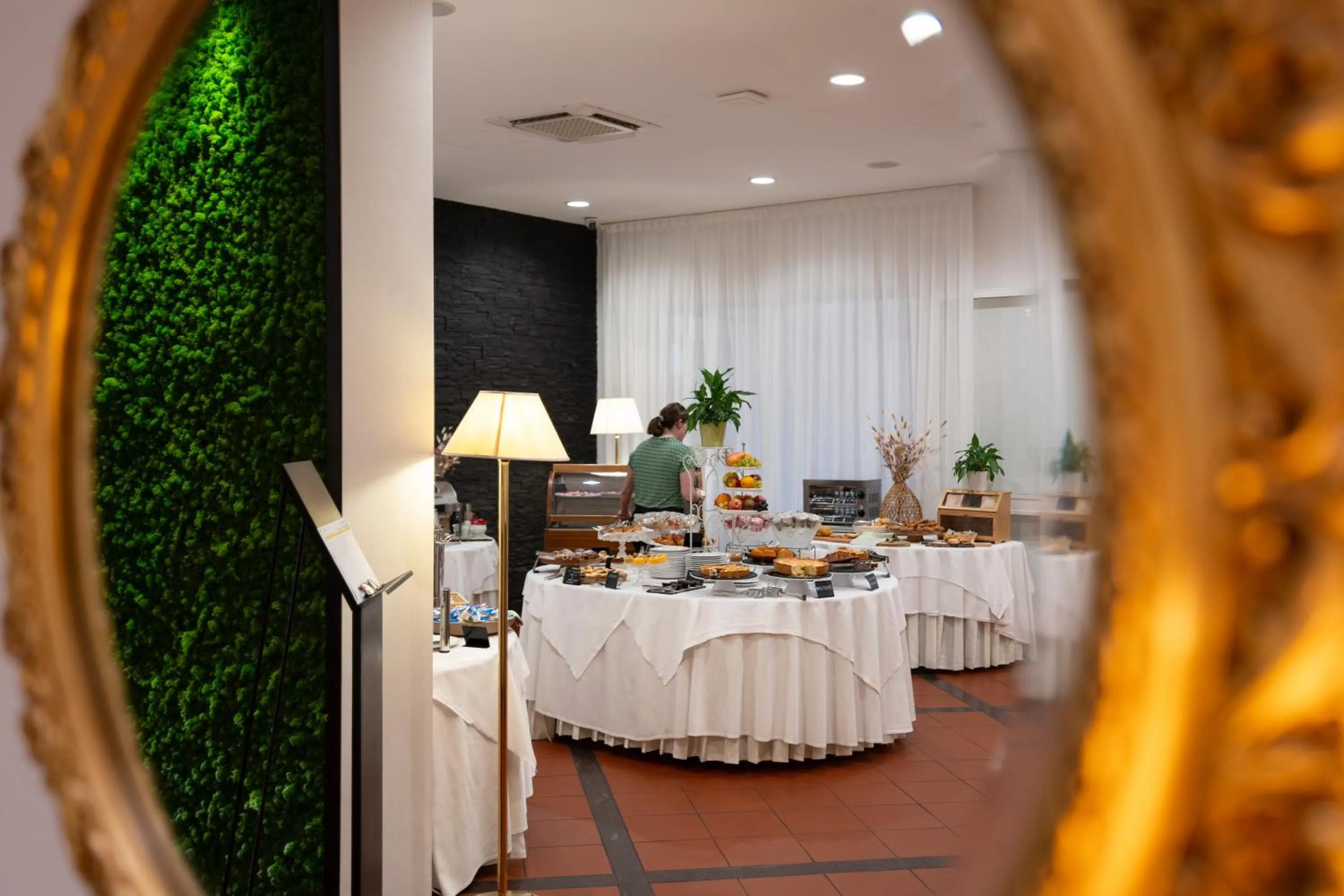 Breakfast in Hotel Castello Artemide Congressi