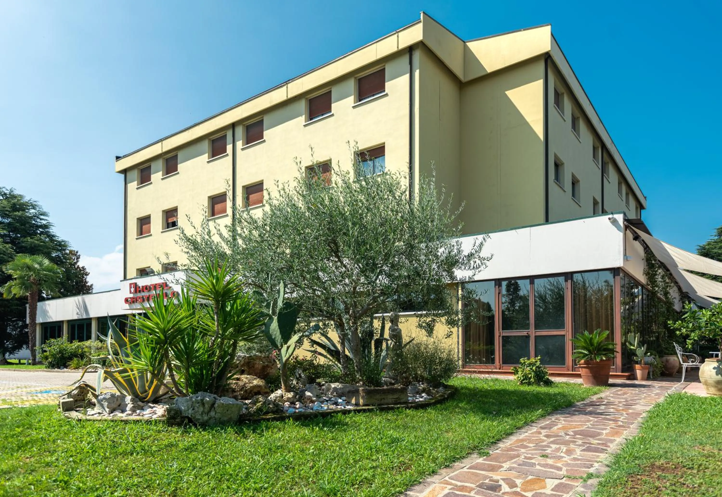 Property building in Hotel Castello Artemide Congressi