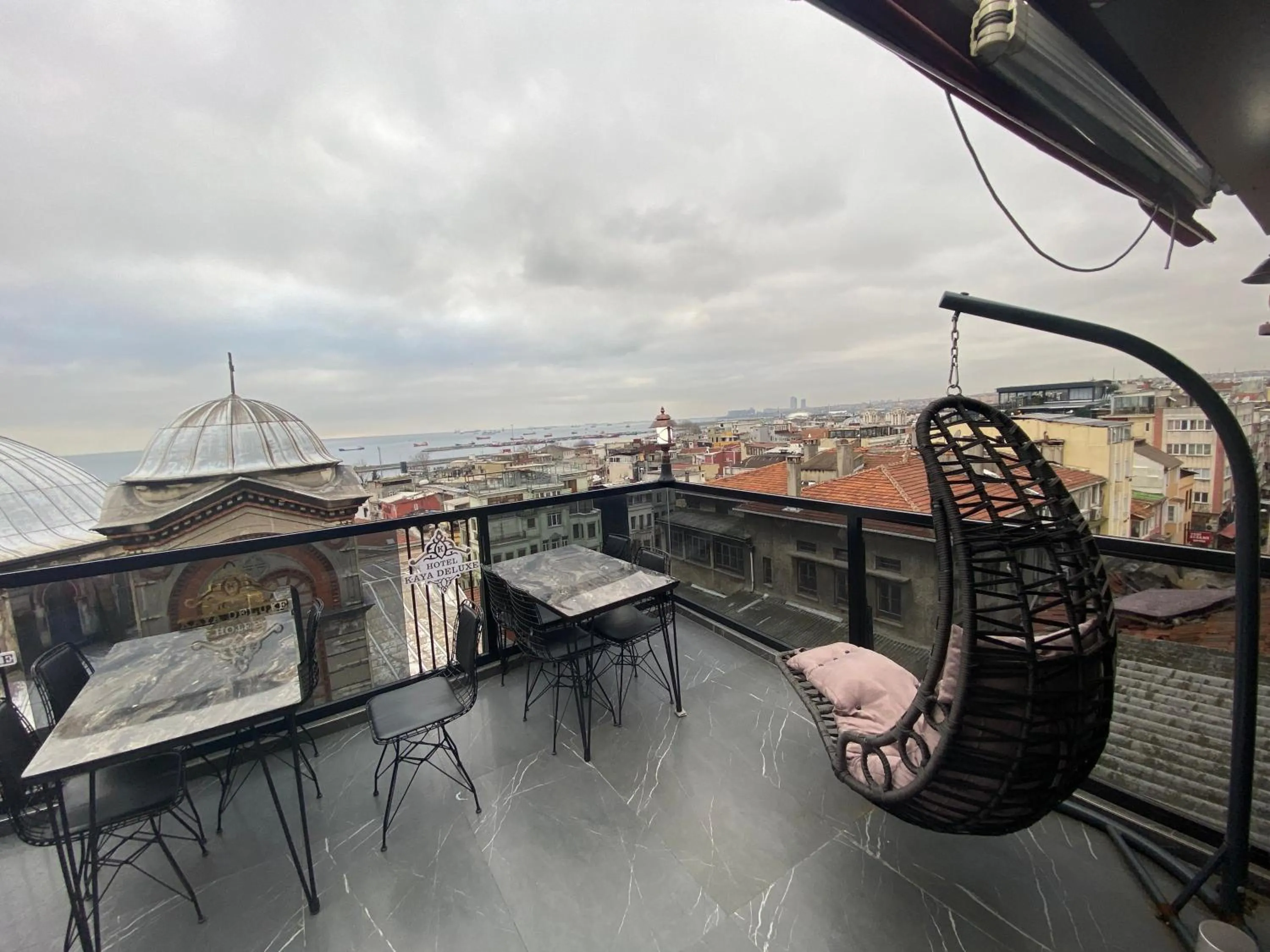 Restaurant/places to eat in Malakat Istanbul Hotel & Spa