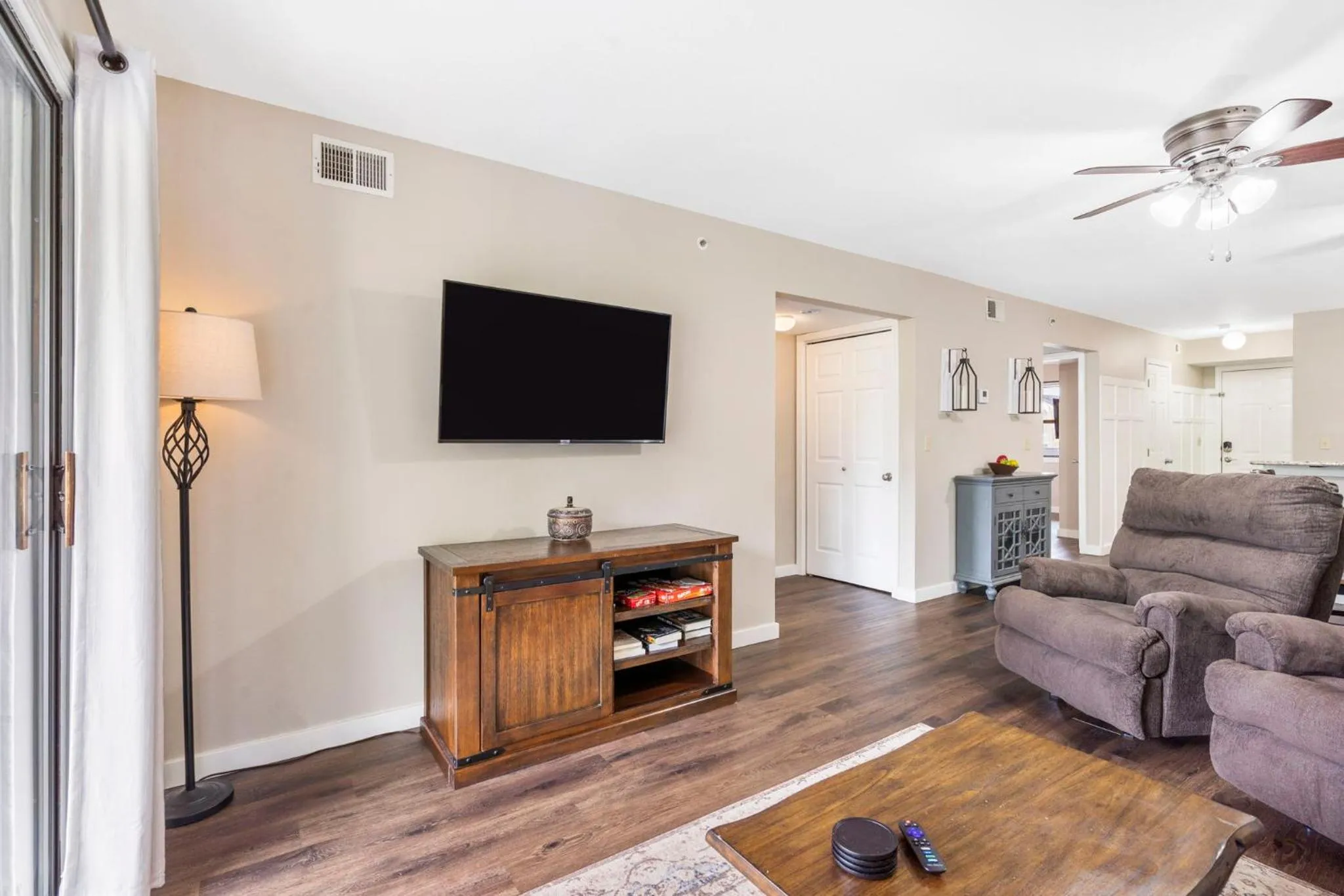 Family in Branson Getaway, Pools, Hot Tub & Lake Access