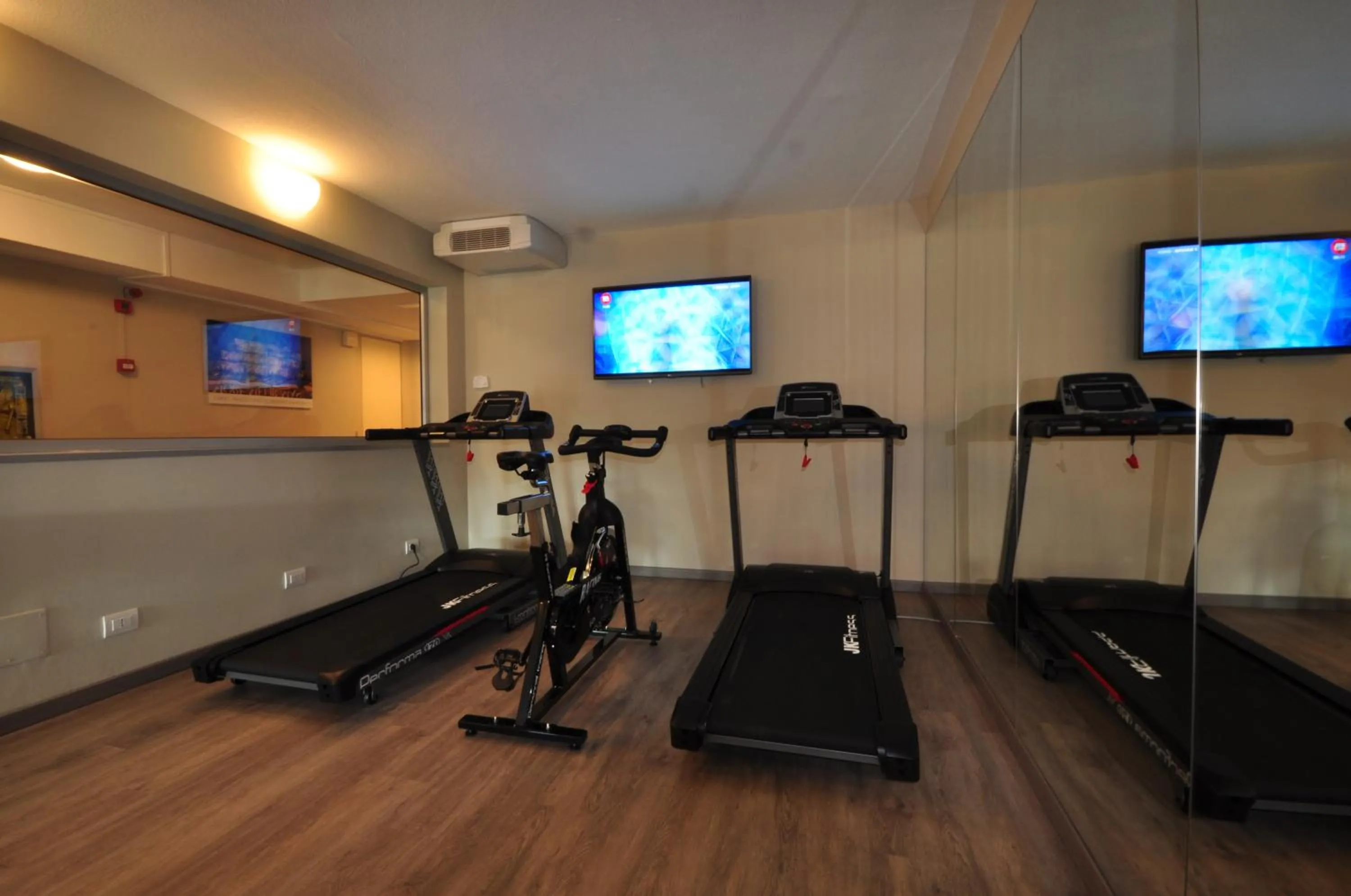 Fitness centre/facilities in Best Quality Hotel Politecnico