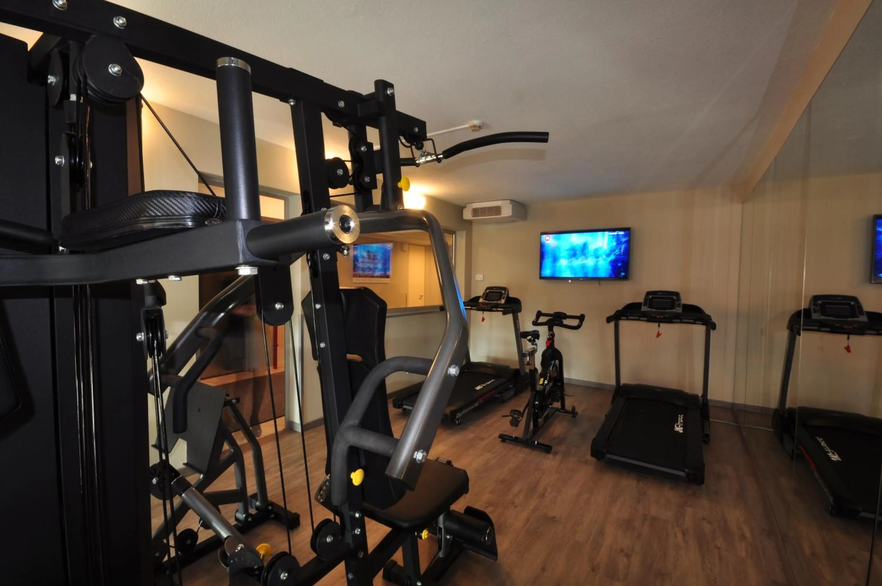 Fitness centre/facilities in Best Quality Hotel Politecnico