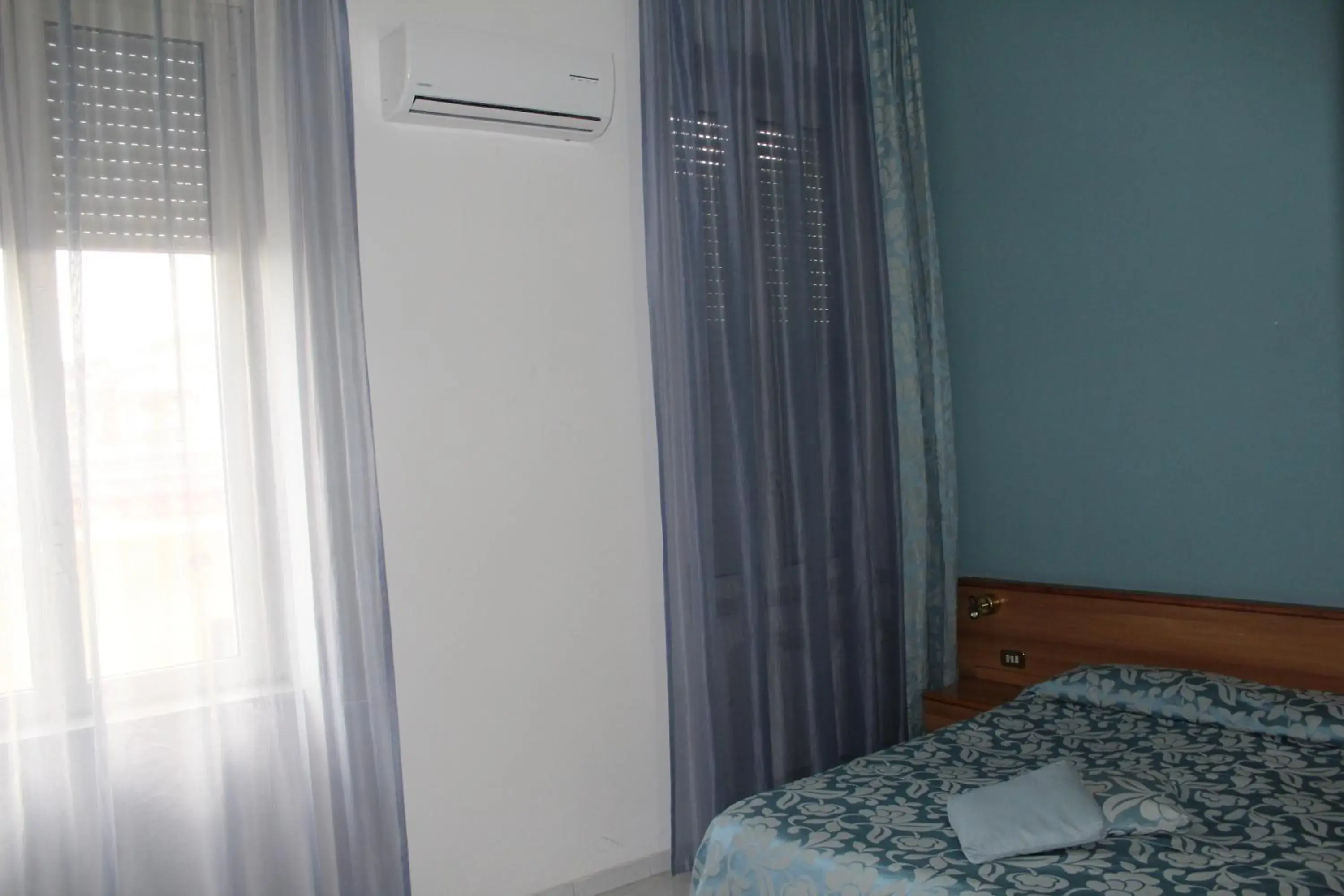 Double or Twin Room - single occupancy in Hotel Santa Marta Double or Twin Room - single occupancy in Hotel Santa Marta