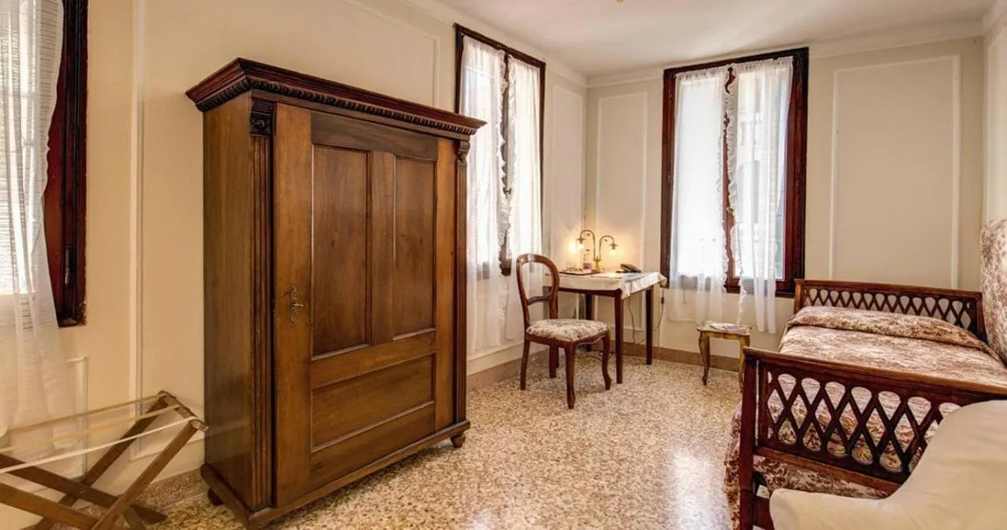 Single Room with Sea View - single occupancy in Pensione Seguso