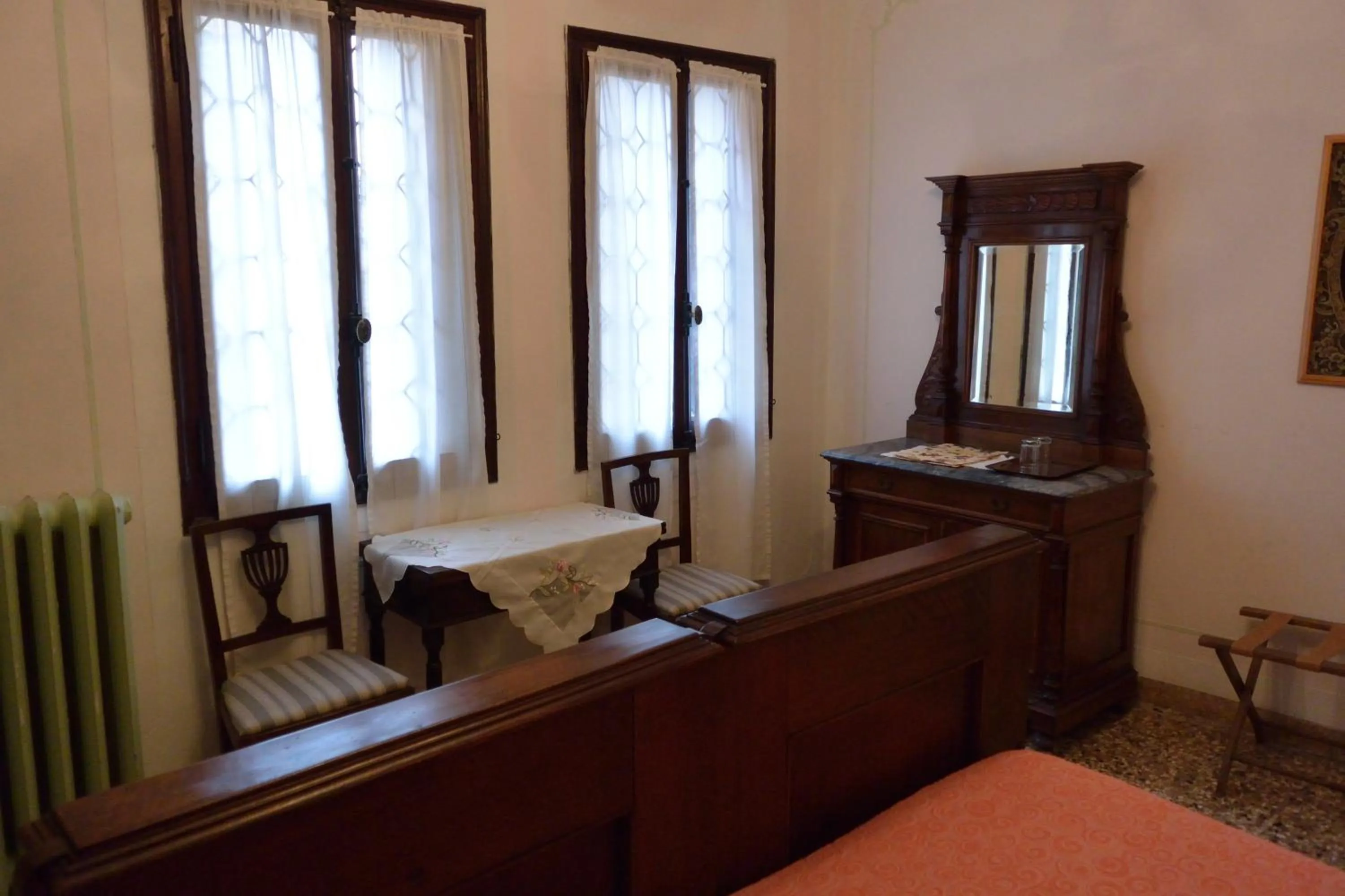 Decorative detail in Pensione Seguso