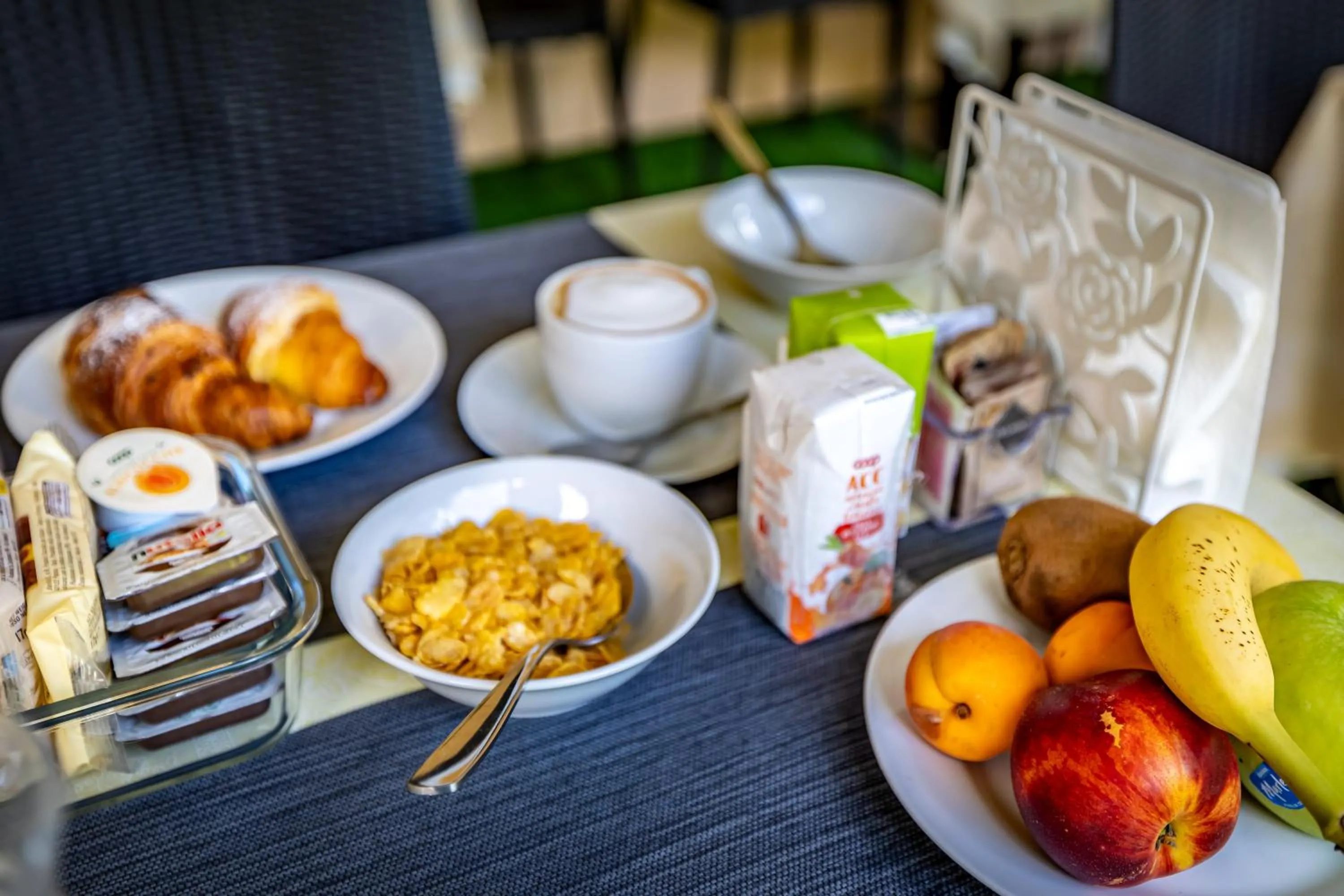 Continental breakfast in Hotel Minerva