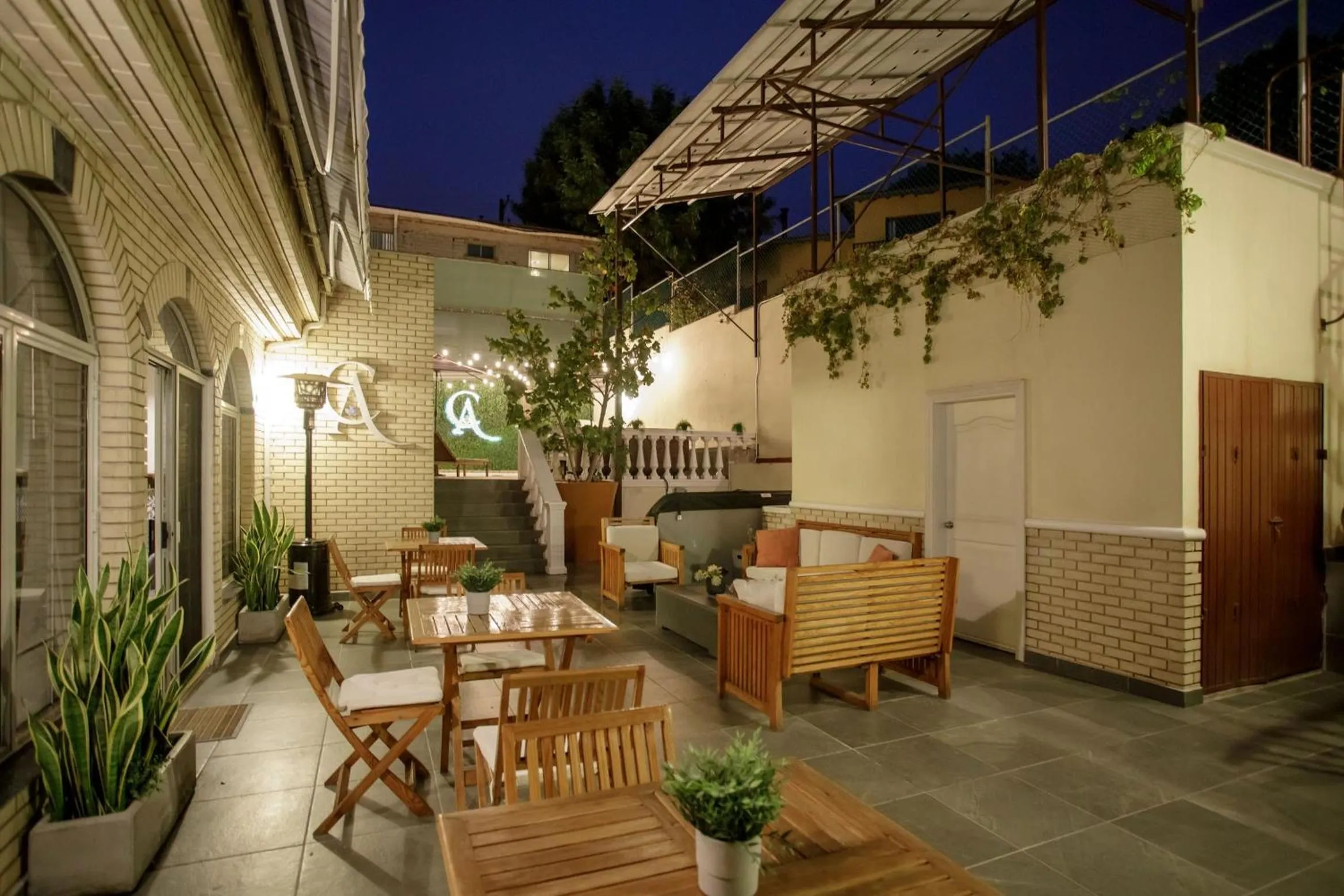 Night in Casa Asturias