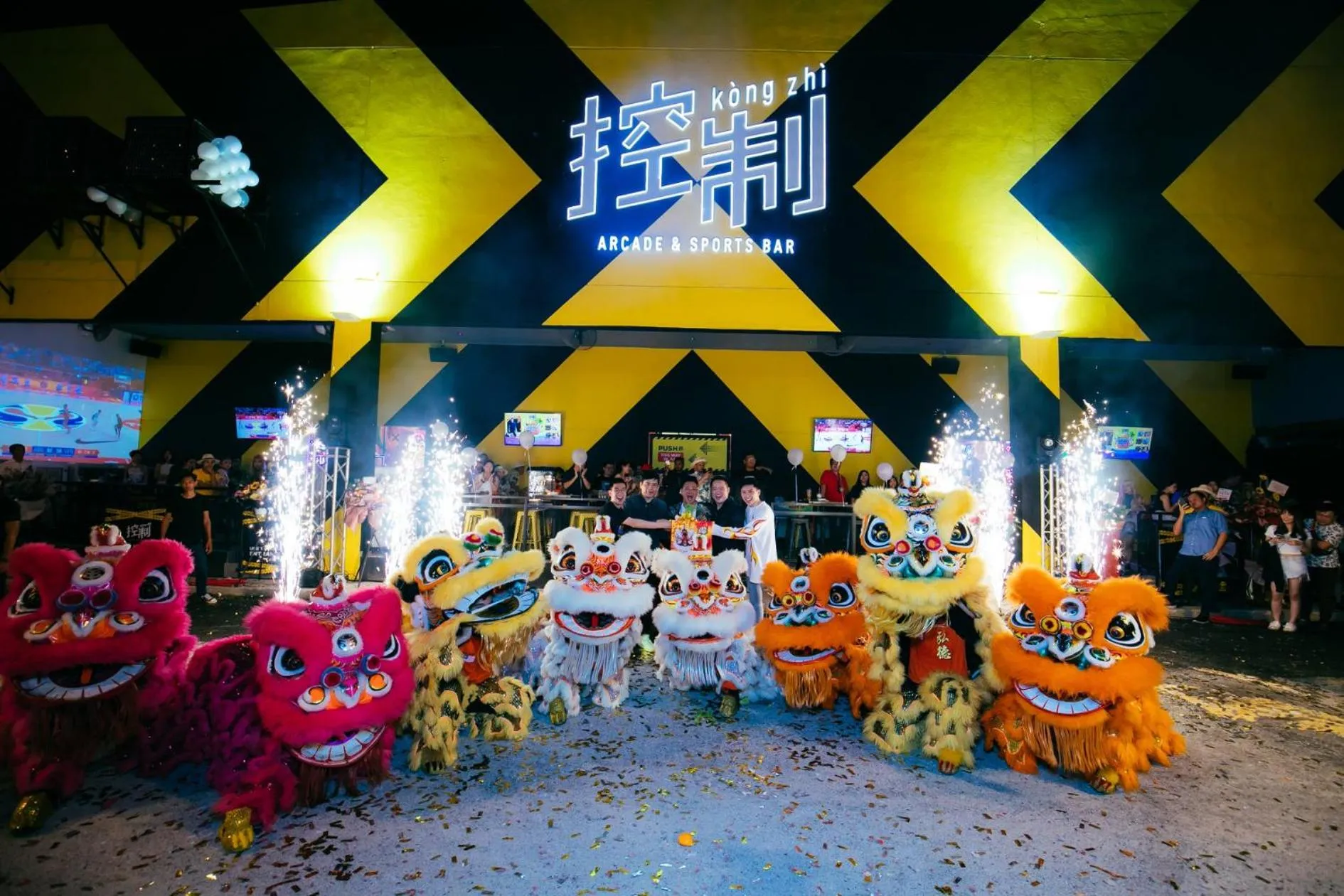 Lounge or bar in Shoppingmall condo sri petaling, Near Bukit jalil 1