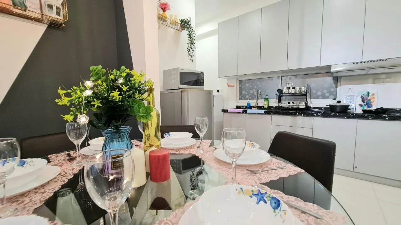 Kitchen or kitchenette in Shoppingmall condo sri petaling, Near Bukit jalil 1
