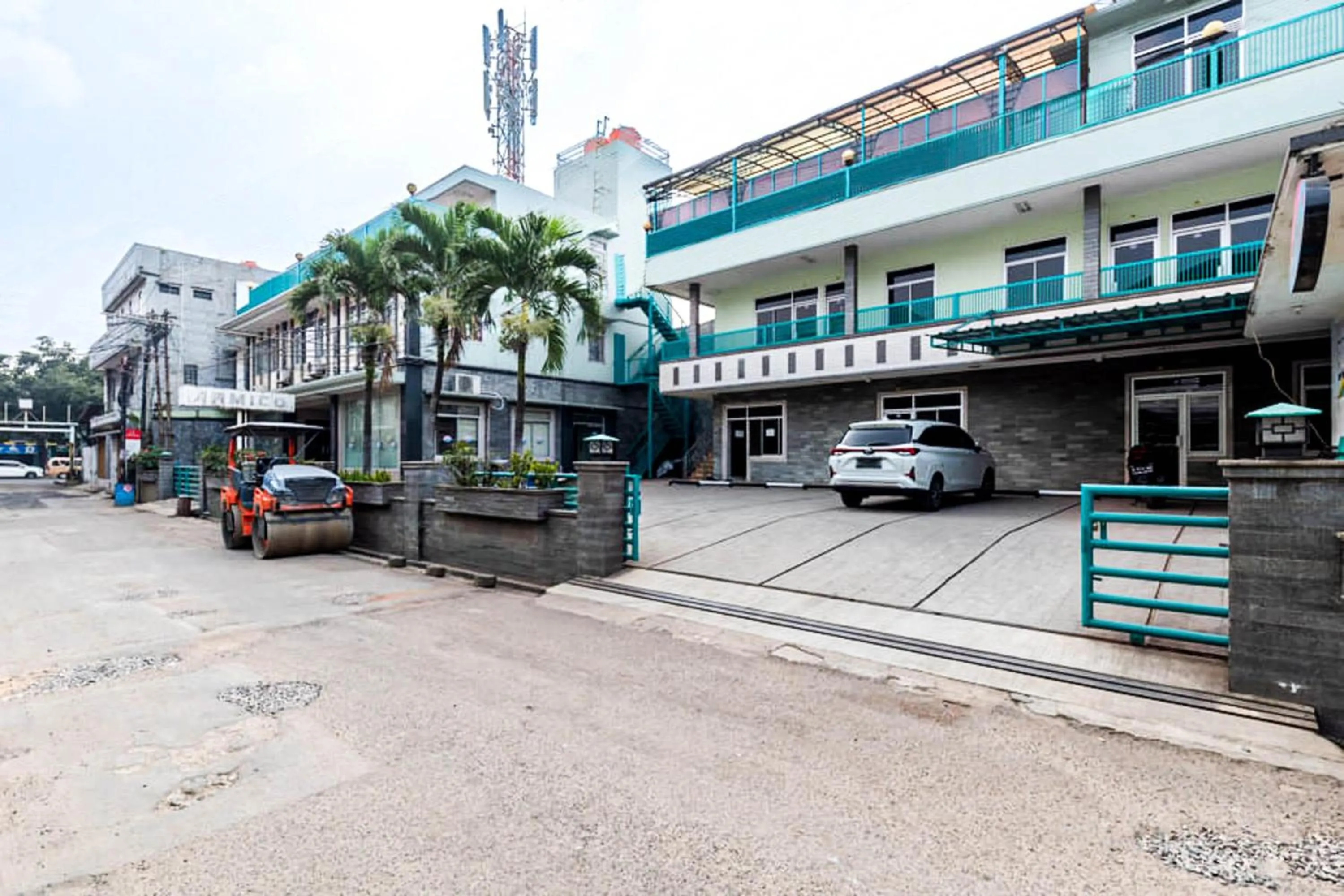 Property building in Urbanview Hotel Bartu Moh Toha Bandung by RedDoorz