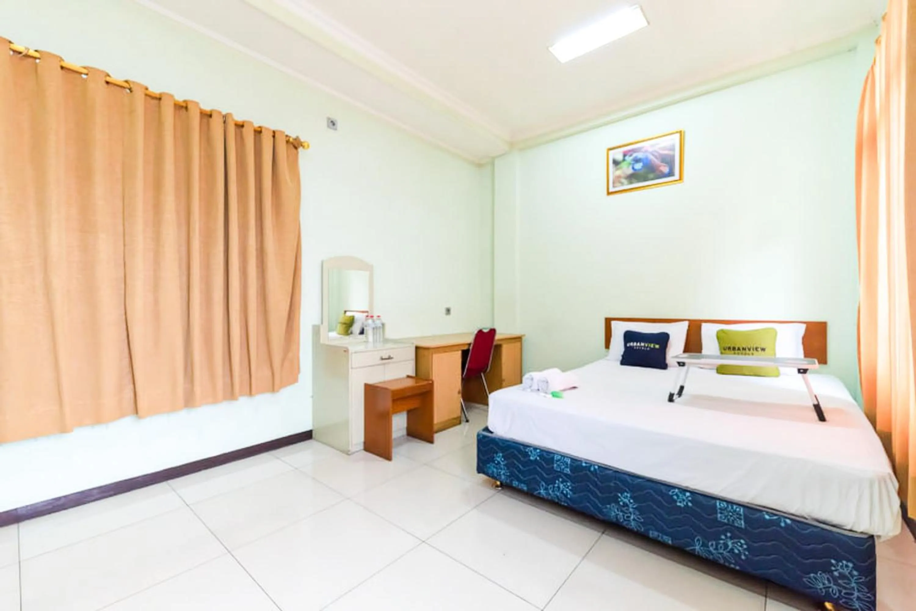 Bedroom, Bed in Urbanview Hotel Bartu Moh Toha Bandung by RedDoorz