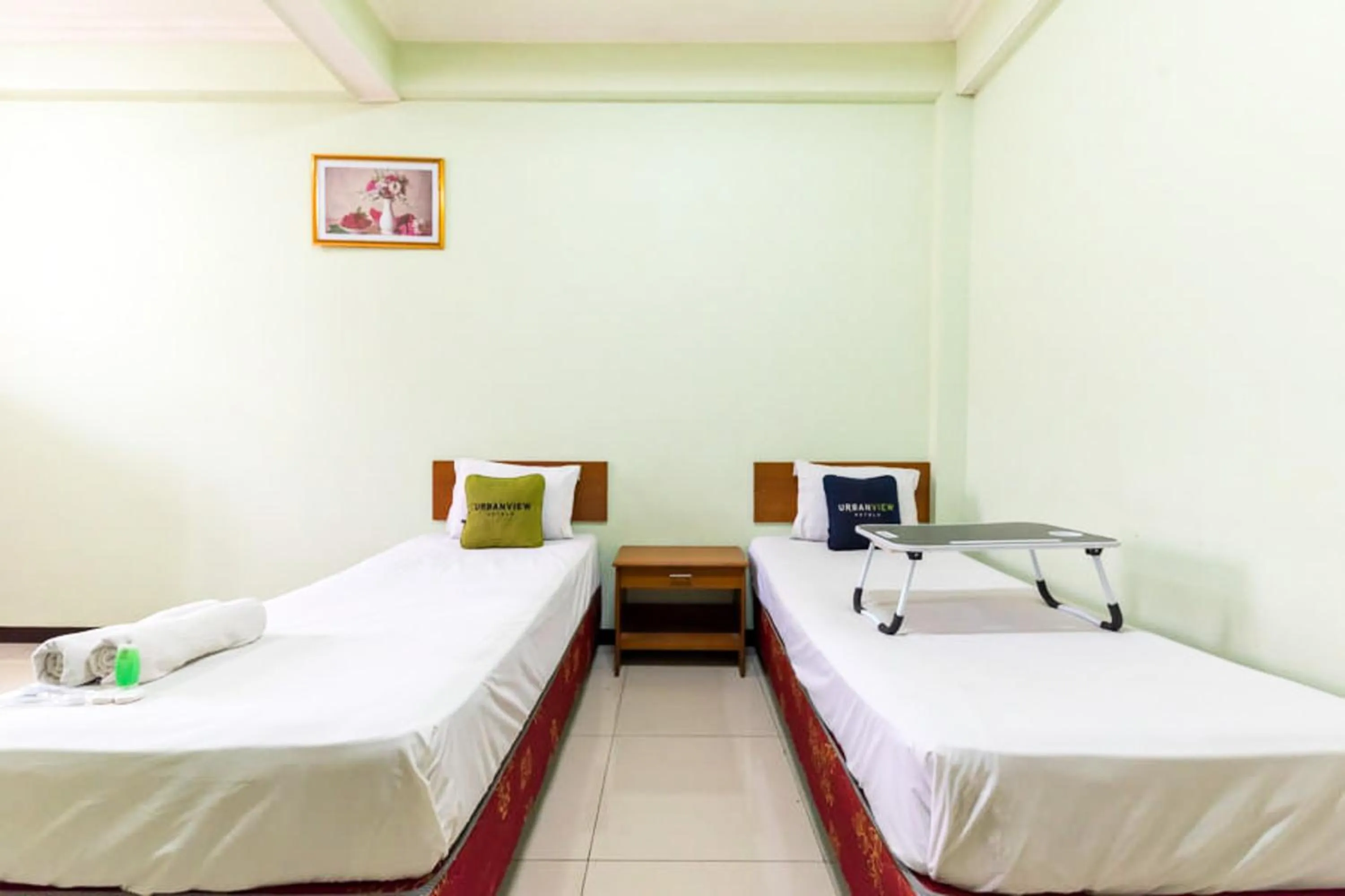Bedroom, Bed in Urbanview Hotel Bartu Moh Toha Bandung by RedDoorz