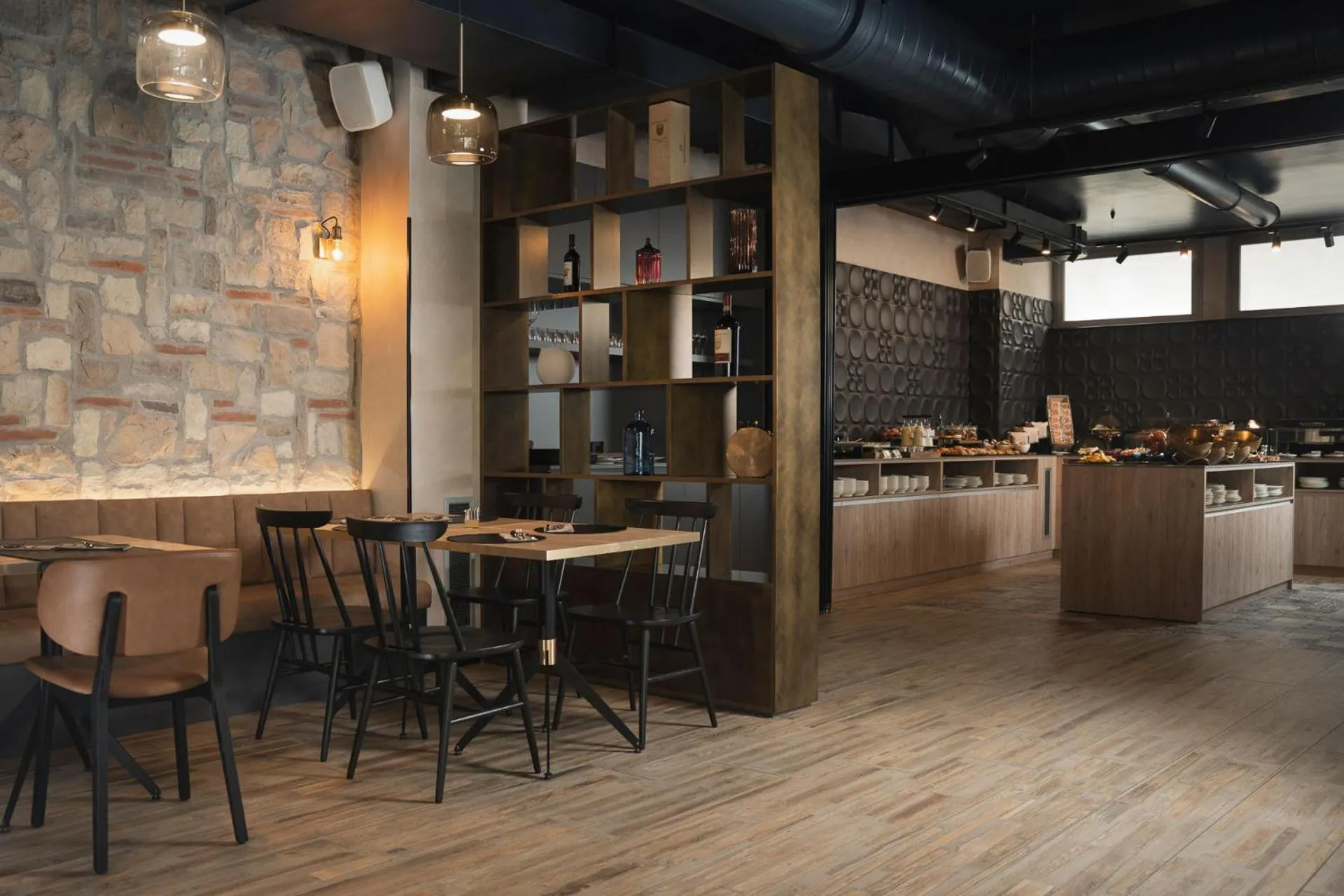 Buffet breakfast in iQ Hotel Firenze