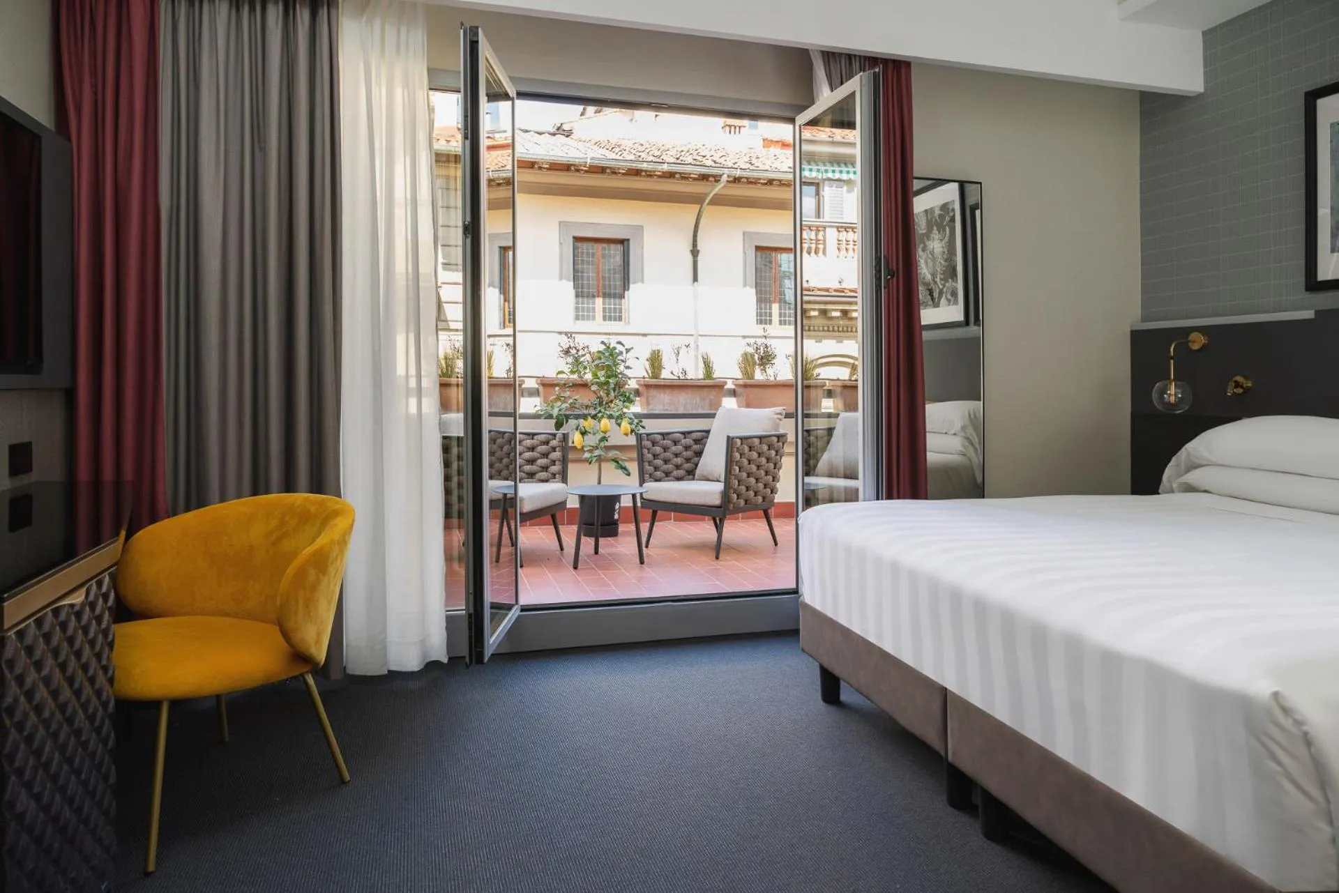 Photo of the whole room, Bed in iQ Hotel Firenze
