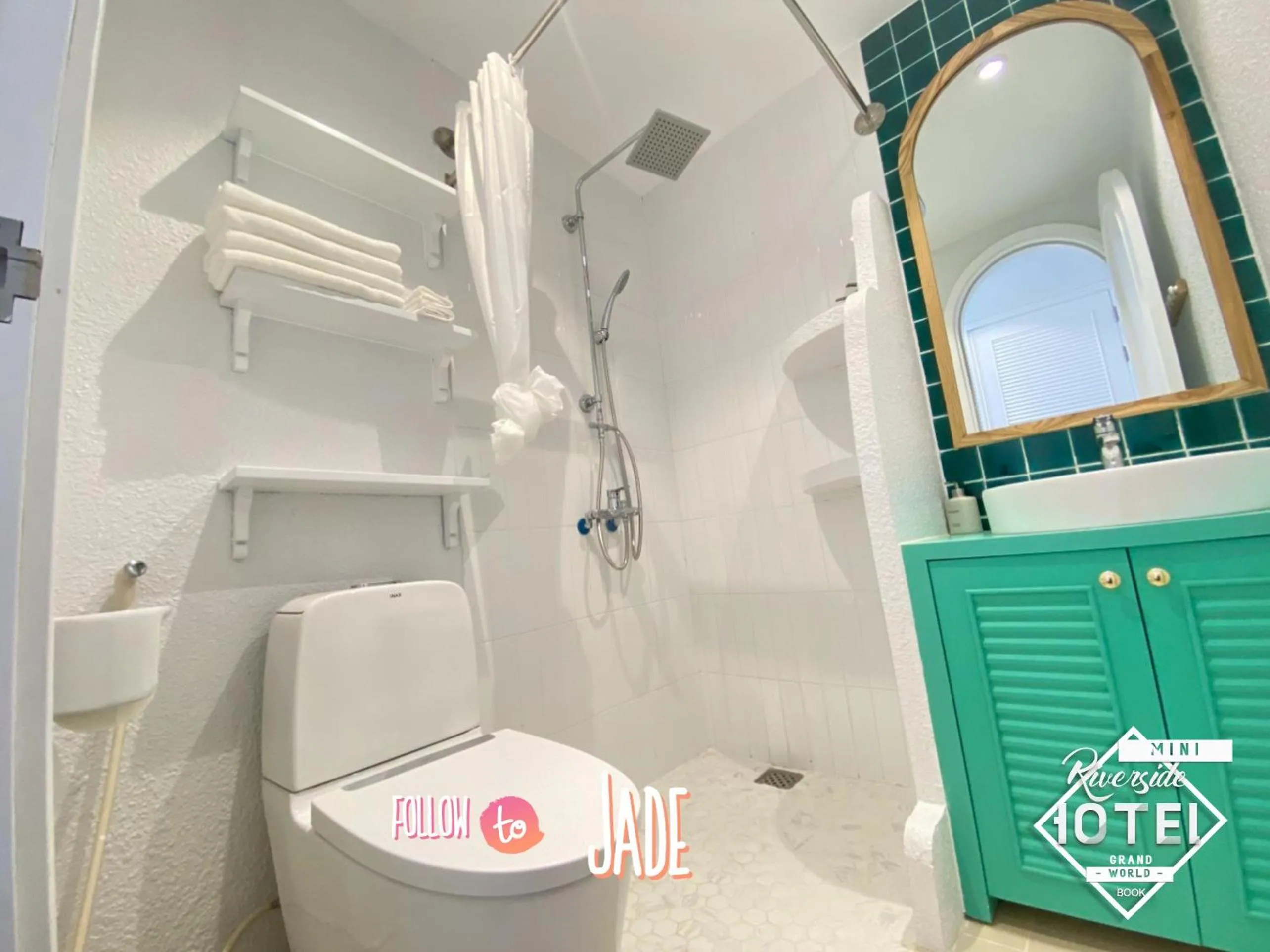 Shower in Riverside Mini Hotel Grand World Phu Quoc